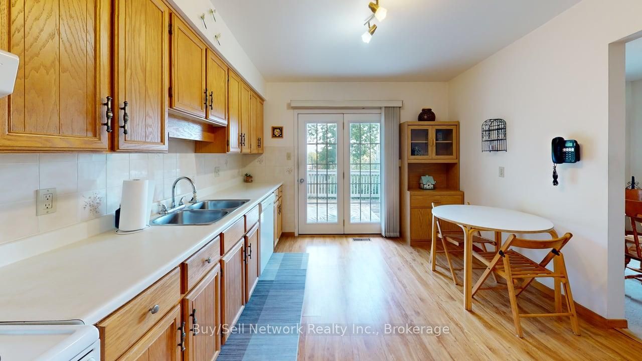 2565 Marsdale Drive, Peterborough, ON K9L 1Y3 photo 5