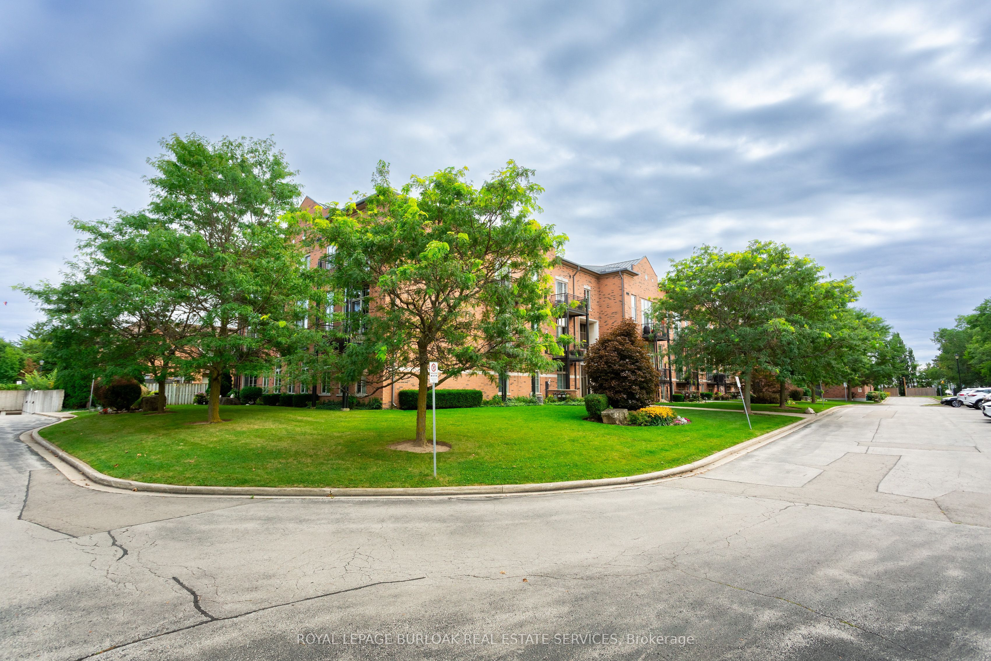 262 Dundas Street E 111, Hamilton, ON L0R 2H4 photo 2