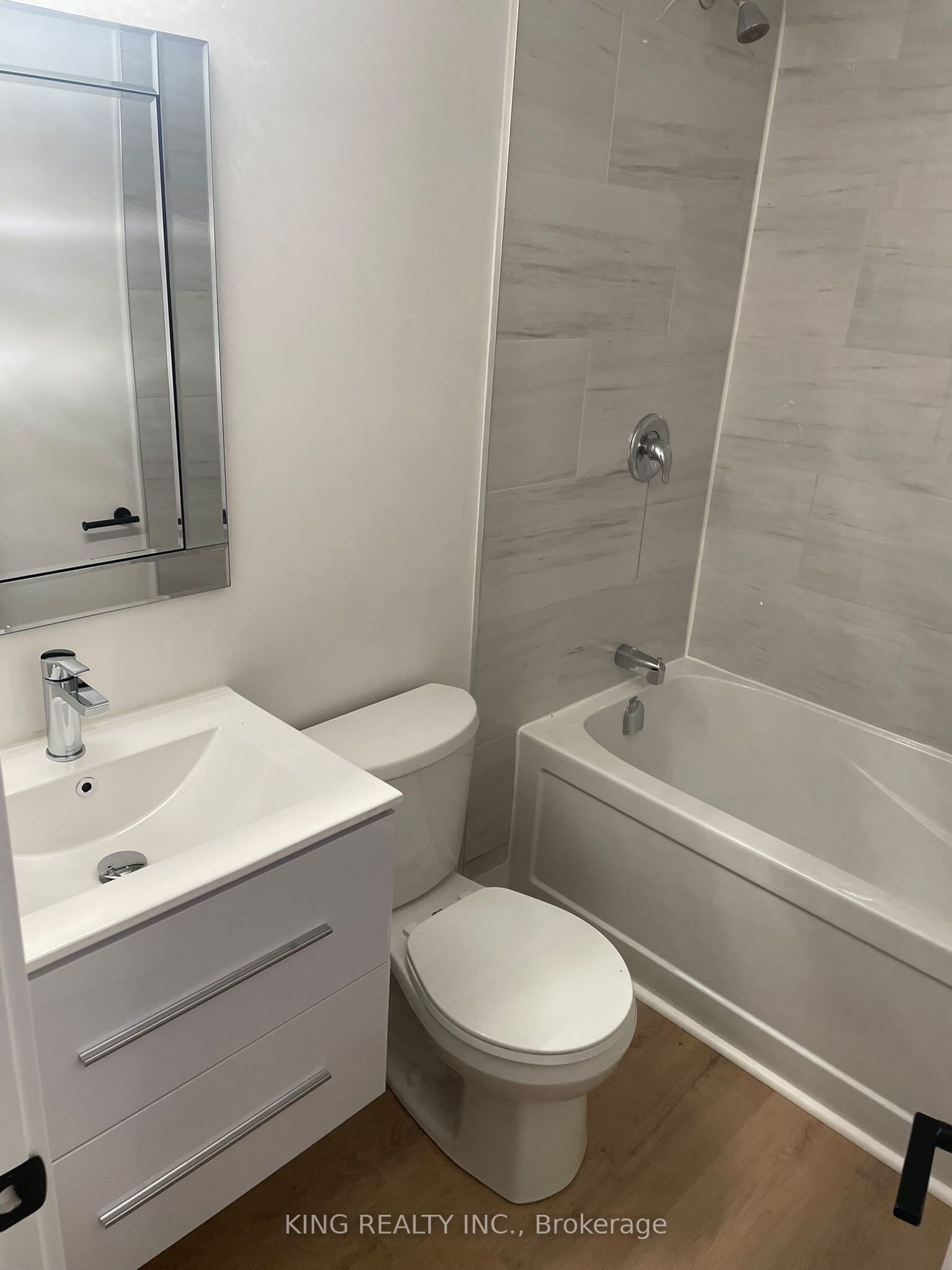 894 Adelaide Street N 102, London East, ON N5Y 2M5 photo 3