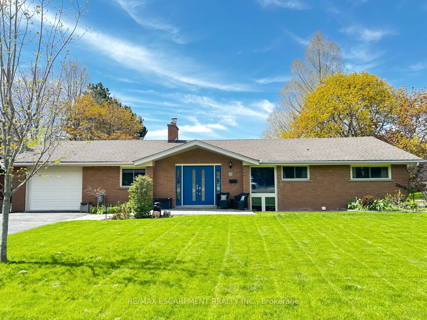 81 Thomson Drive, Hamilton, ON L8B 0G5 photo 2