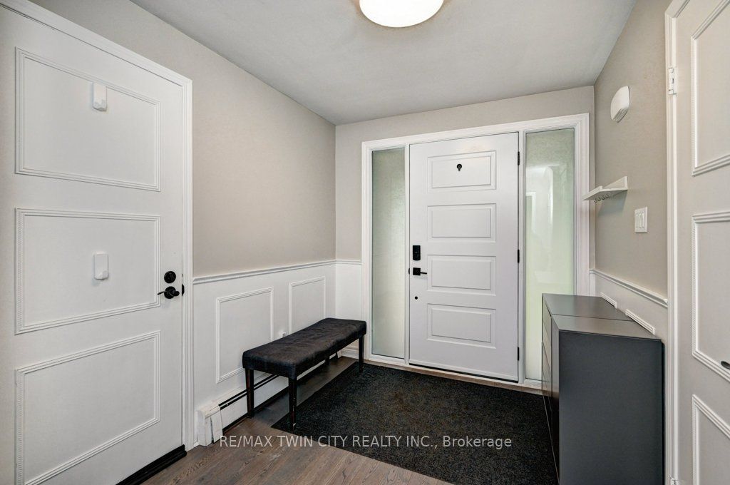 163 Chelford Crescent, Waterloo, ON N2J 3T7 photo 4