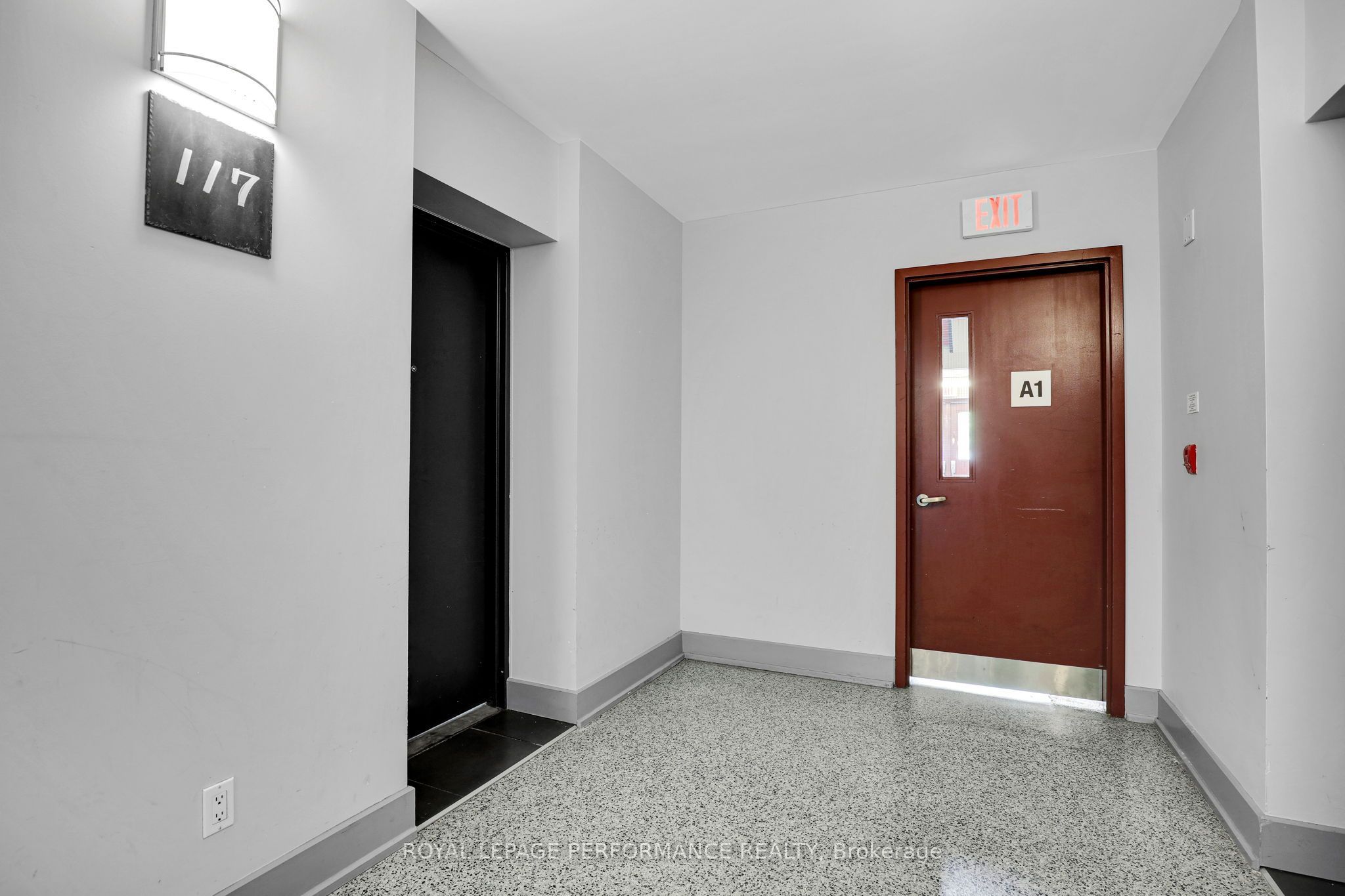 345 St. Denis Street 117, Vanier and Kingsview Park, ON K1L 5J1 photo 4