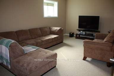 640 Violet Street, Waterloo, ON N2V 2W2 photo 4