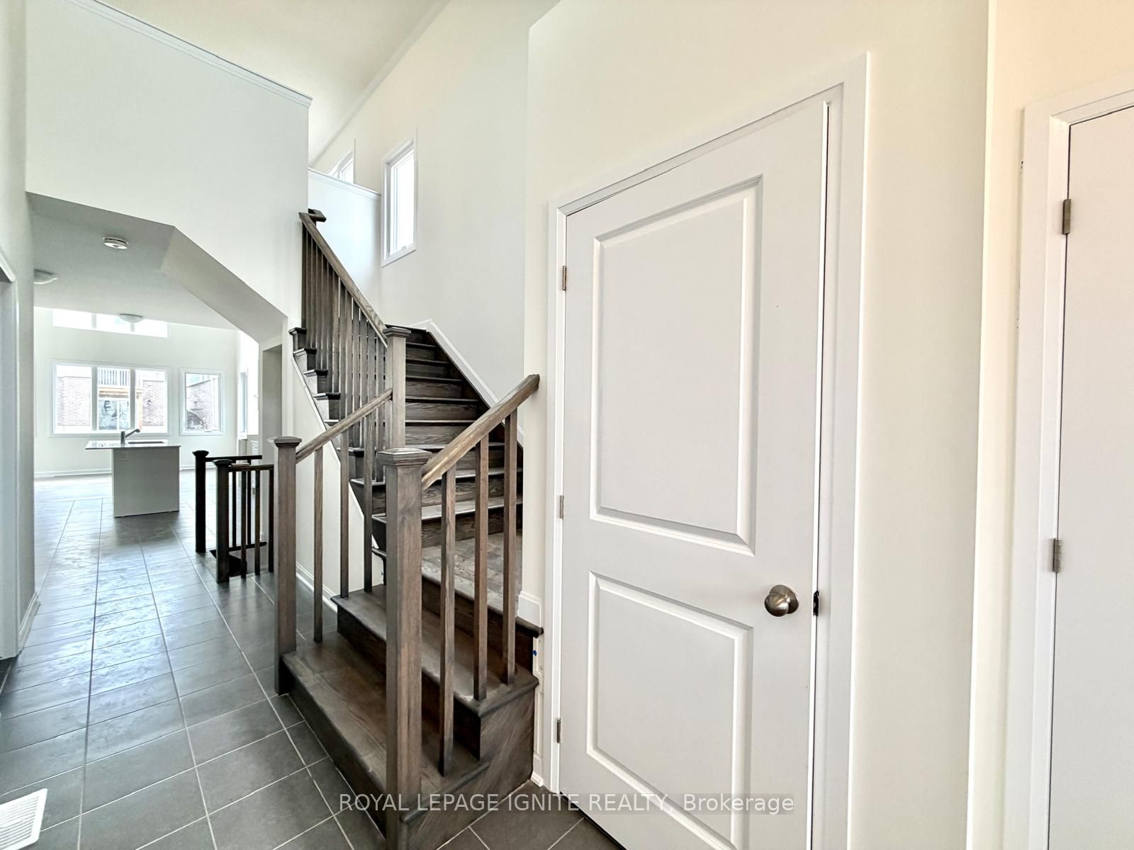 21 Royal Oak Crescent, Loyalist, ON K0H 1G0 photo 4