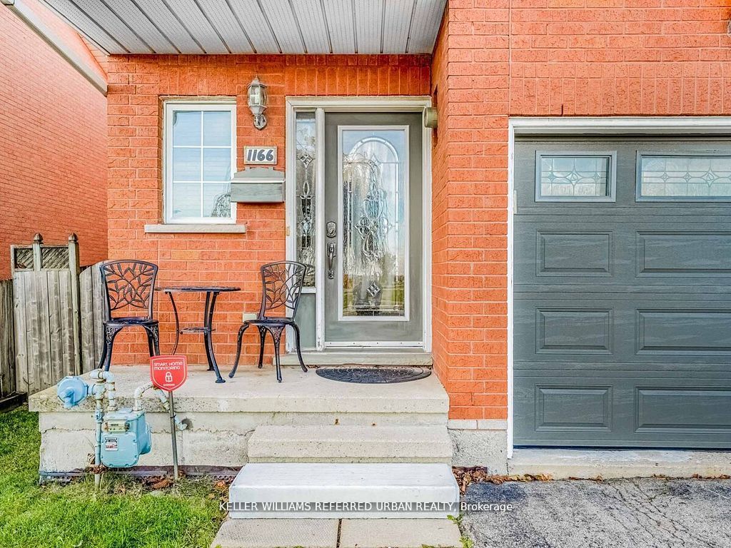 1166 Upper Wentworth Street E, Hamilton, ON L9A 5G2 photo 3