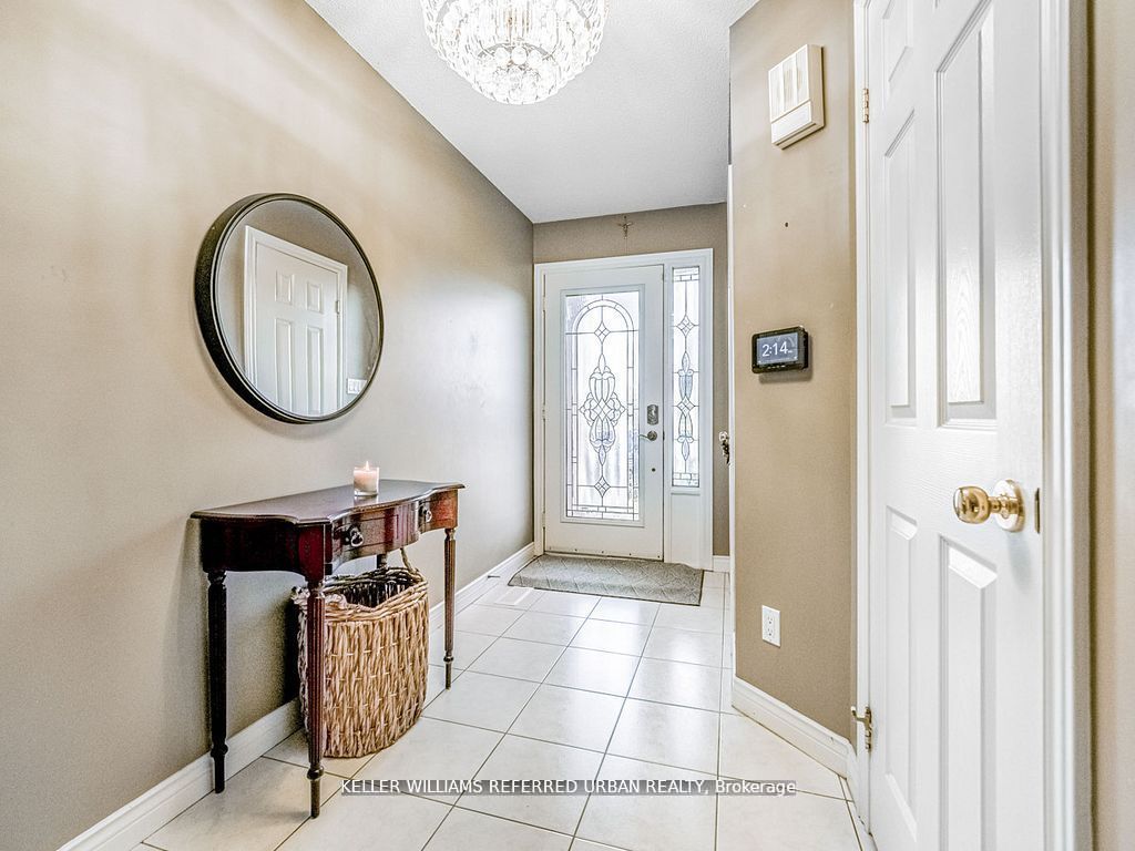 1166 Upper Wentworth Street E, Hamilton, ON L9A 5G2 photo 4