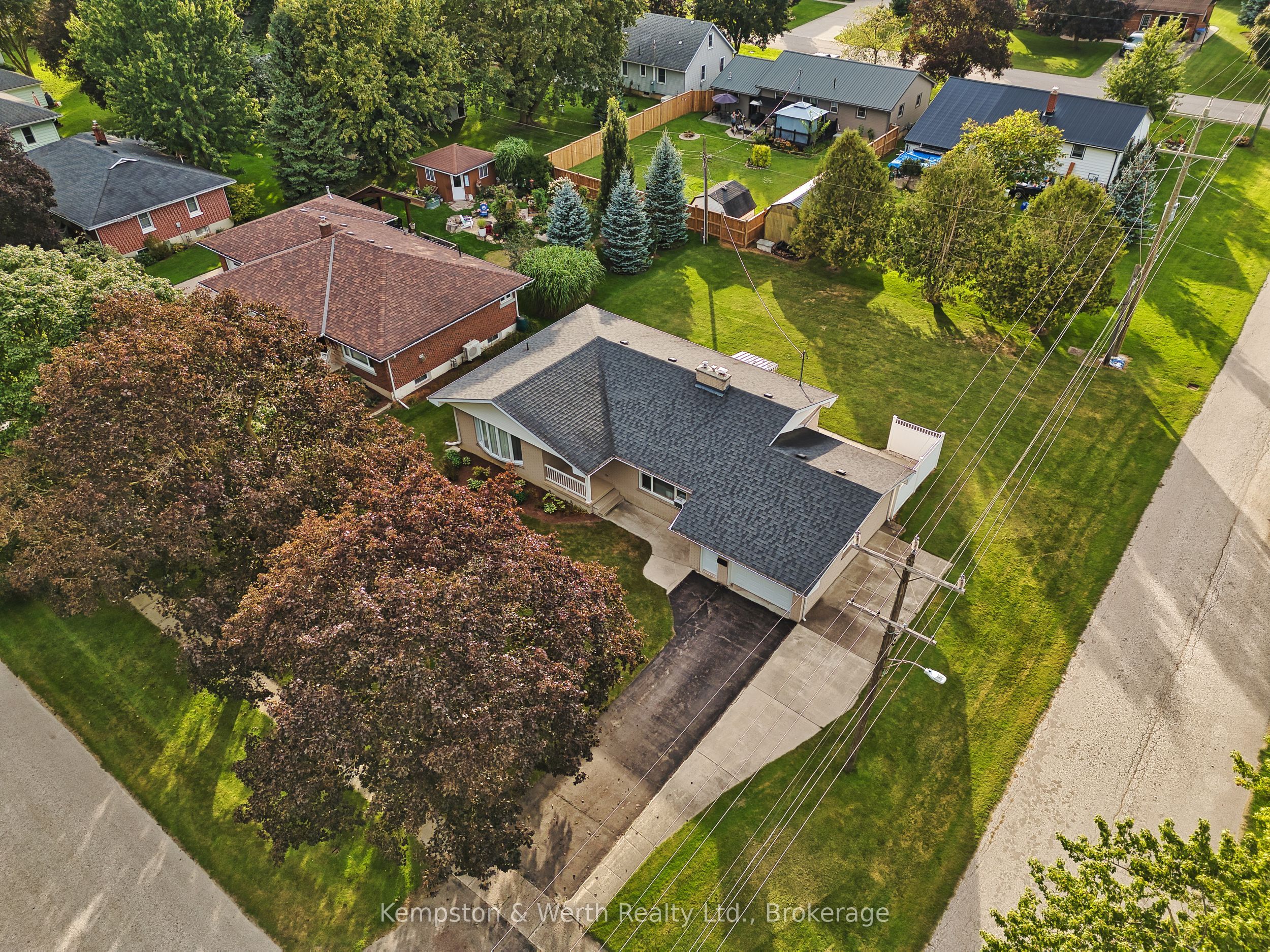 144 King Street, North Perth, ON N0G 1B0