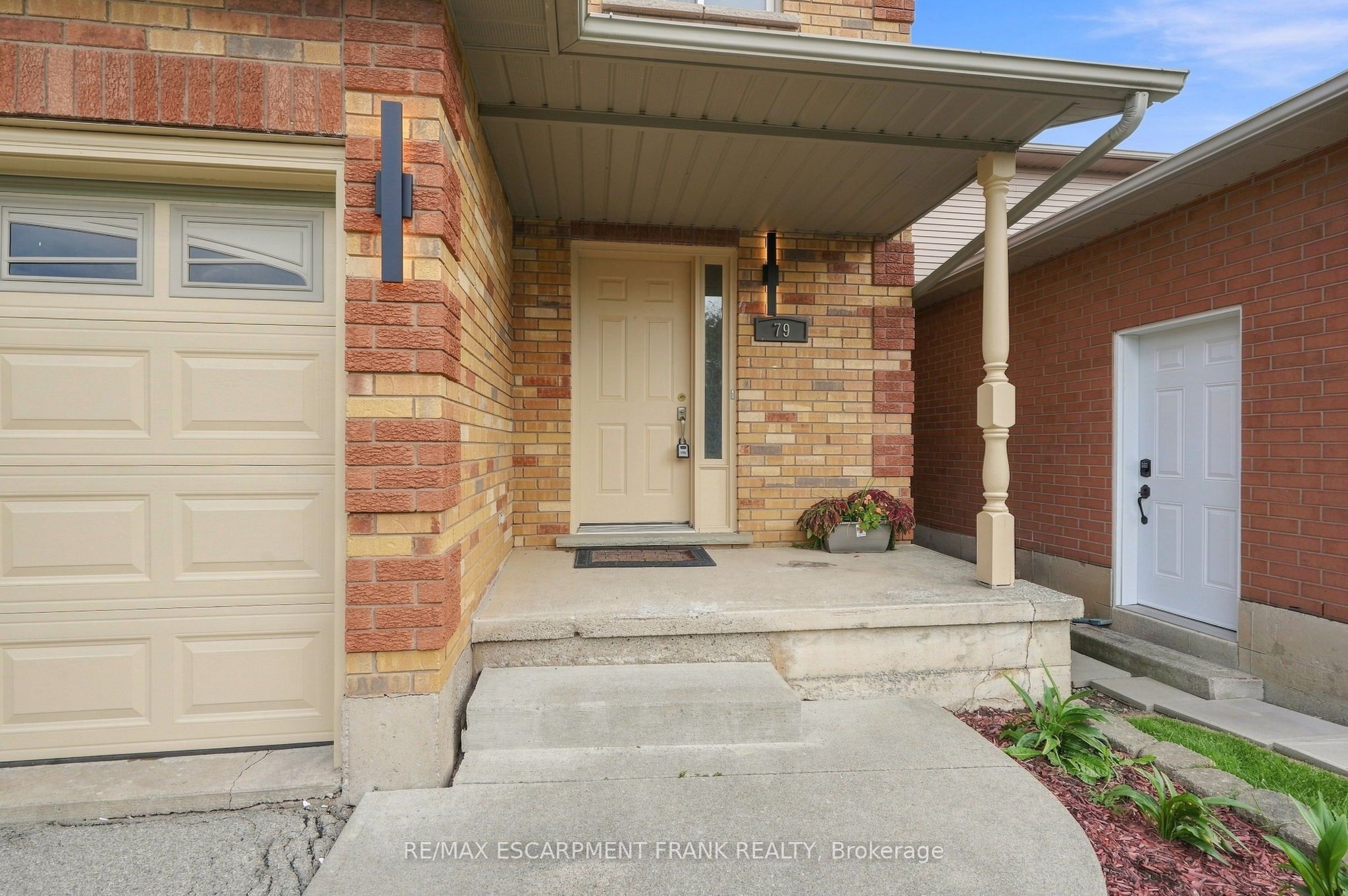 79 LYNNETTE Drive, Hamilton, ON L9B 2M5 photo 3
