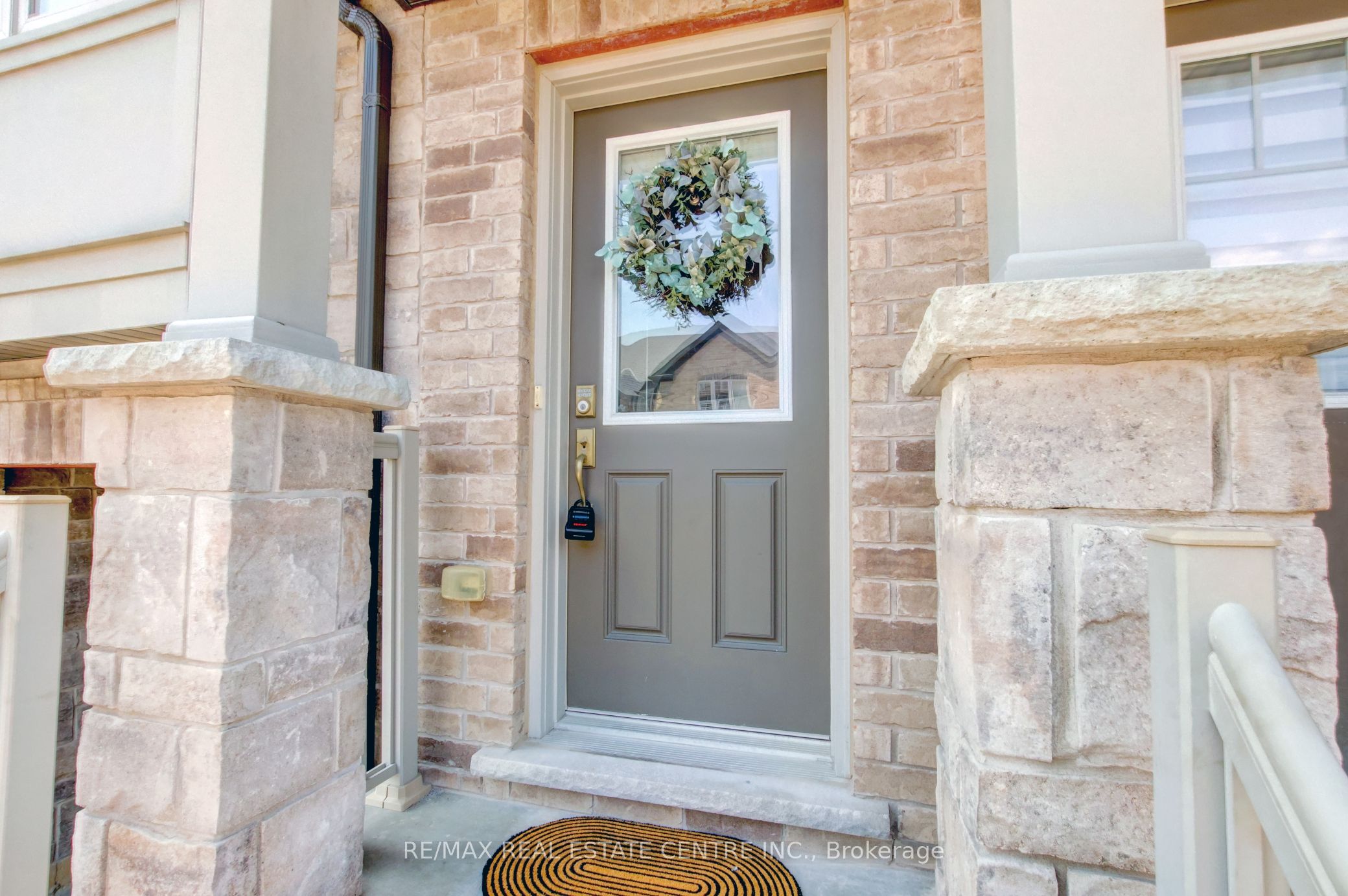 247 Festival Way 4, Hamilton, ON L0R 1C0 photo 4