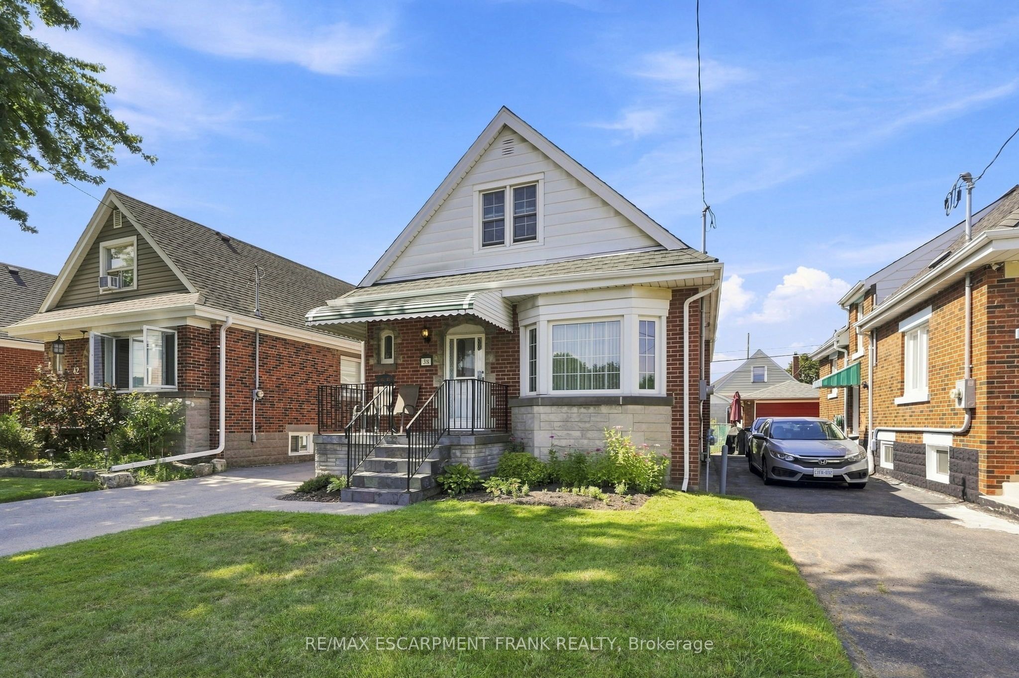 38 GARSIDE Avenue S, Hamilton, ON L8K 2V6 photo 2
