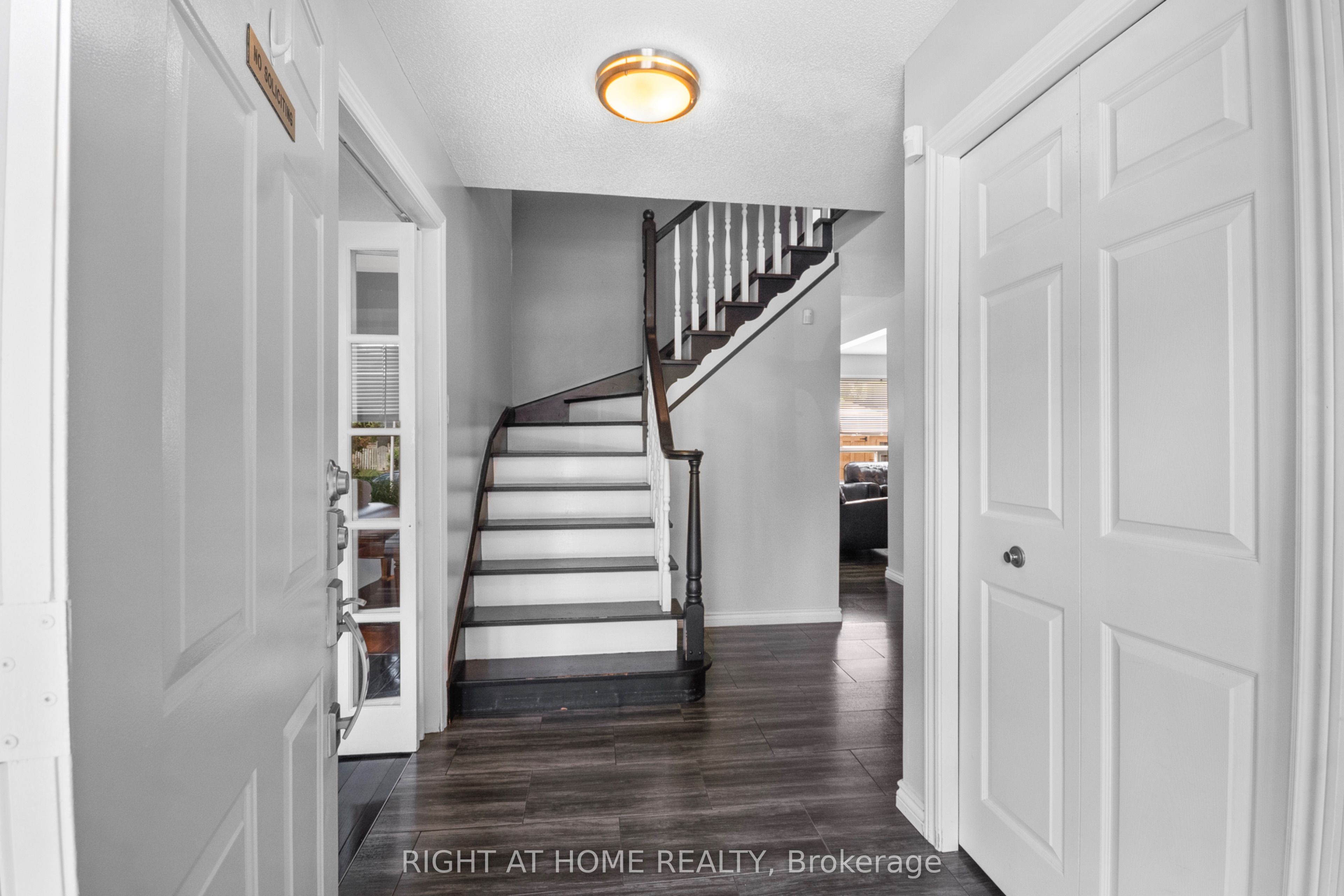 14 Duncan Crescent, London East, ON N5V 4E8 photo 4