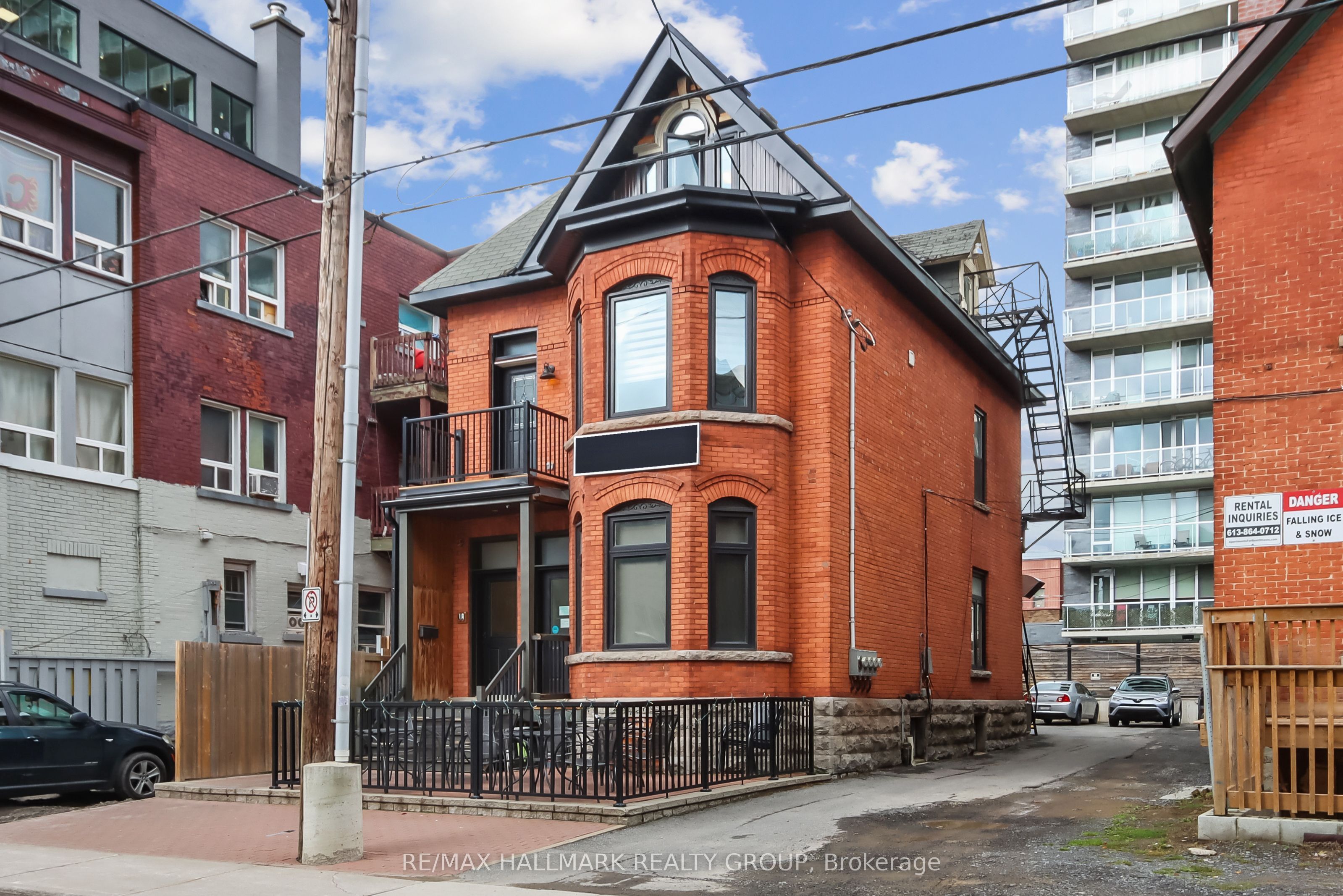 381 Cooper Street, Ottawa Centre, ON K2P 0G8