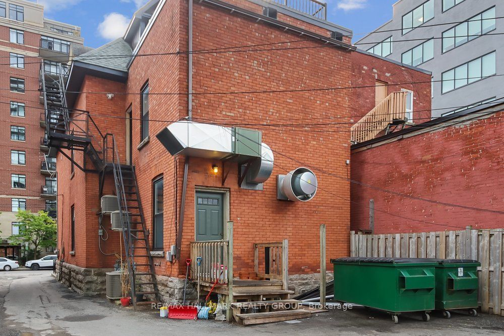 381 Cooper Street, Ottawa Centre, ON K2P 0G8 photo 4