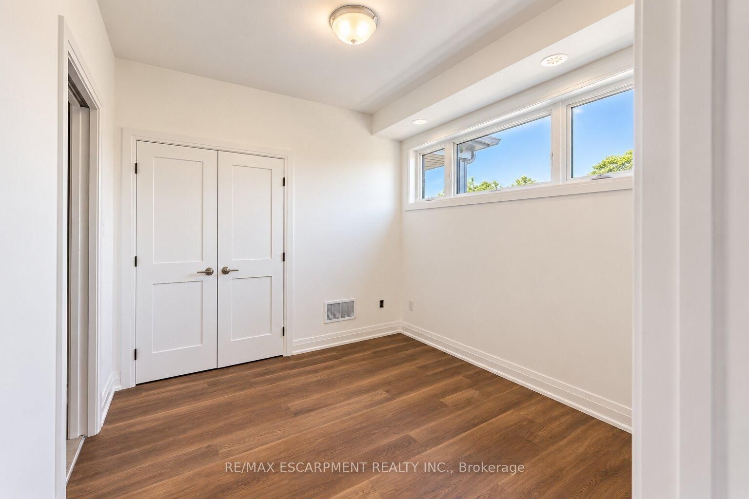 86 Poulette Street 1, Hamilton, ON L8P 4E2 photo 2