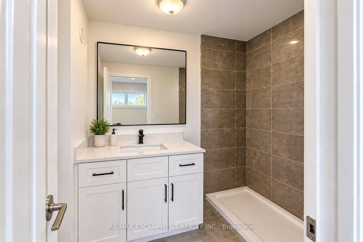 86 Poulette Street 1, Hamilton, ON L8P 4E2 photo 3