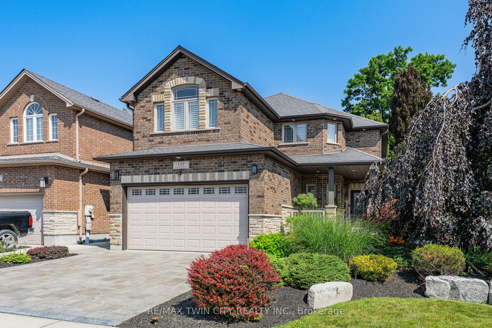 101 Fitzgerald Drive, Cambridge, ON N1T 0B3 photo 2