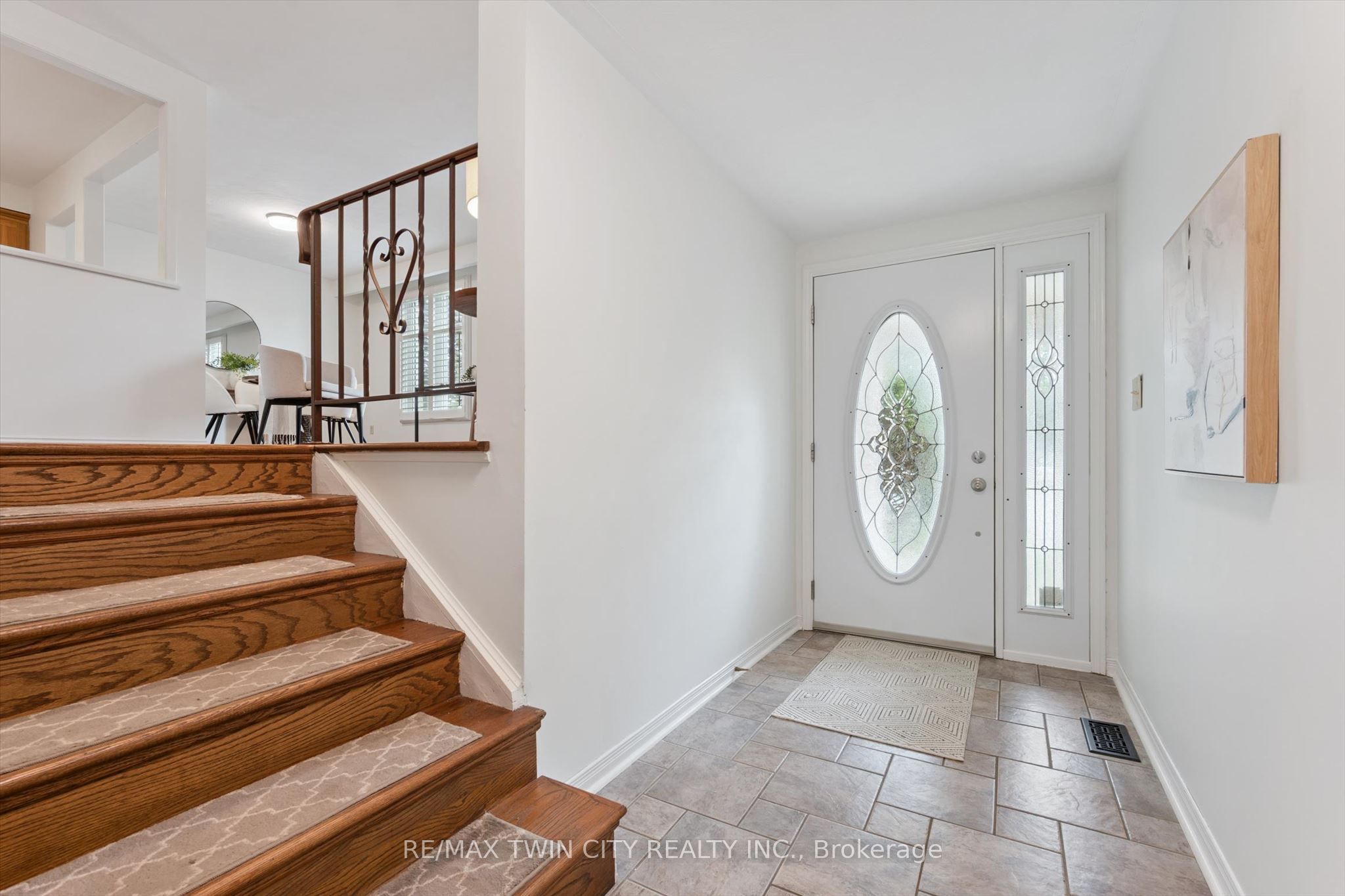 33 Maccoll Place, Haldimand, ON N3W 1K4 photo 5