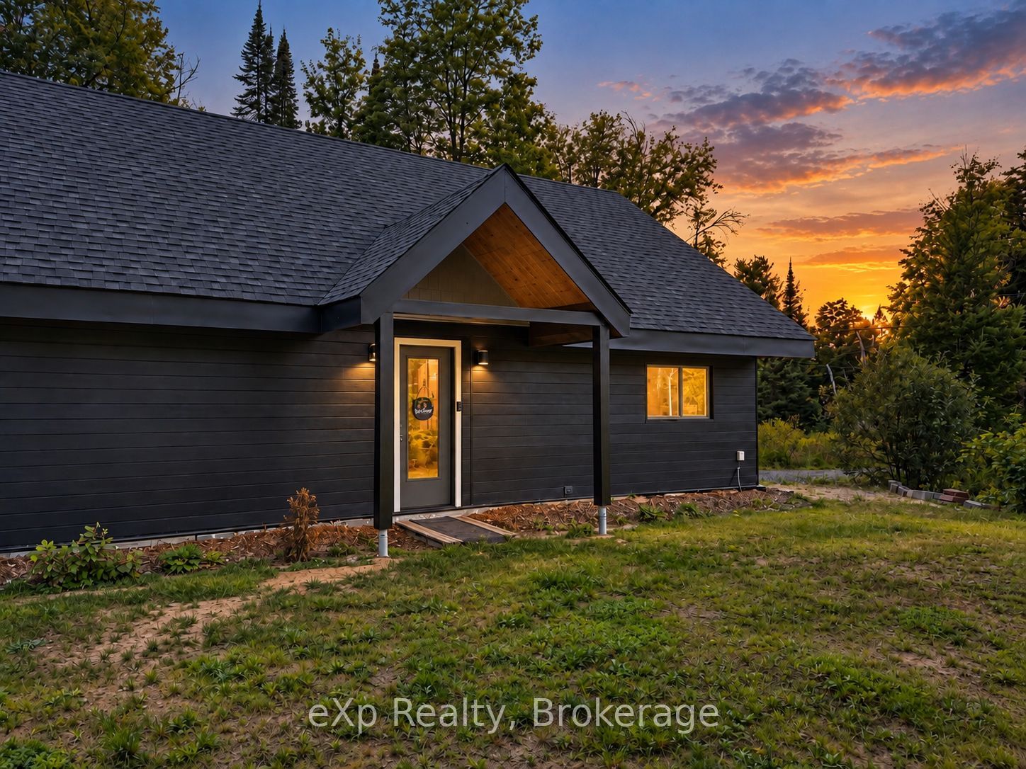 422 Balsam Chutes Road, Huntsville, ON P0B 1L0