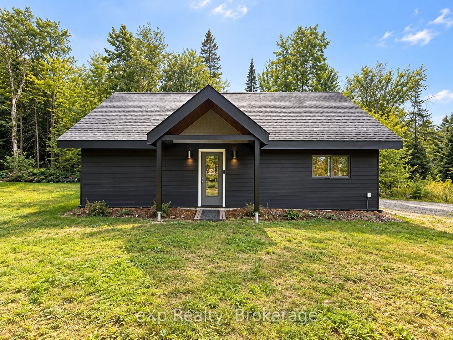 422 Balsam Chutes Road, Huntsville, ON P0B 1L0 photo 3