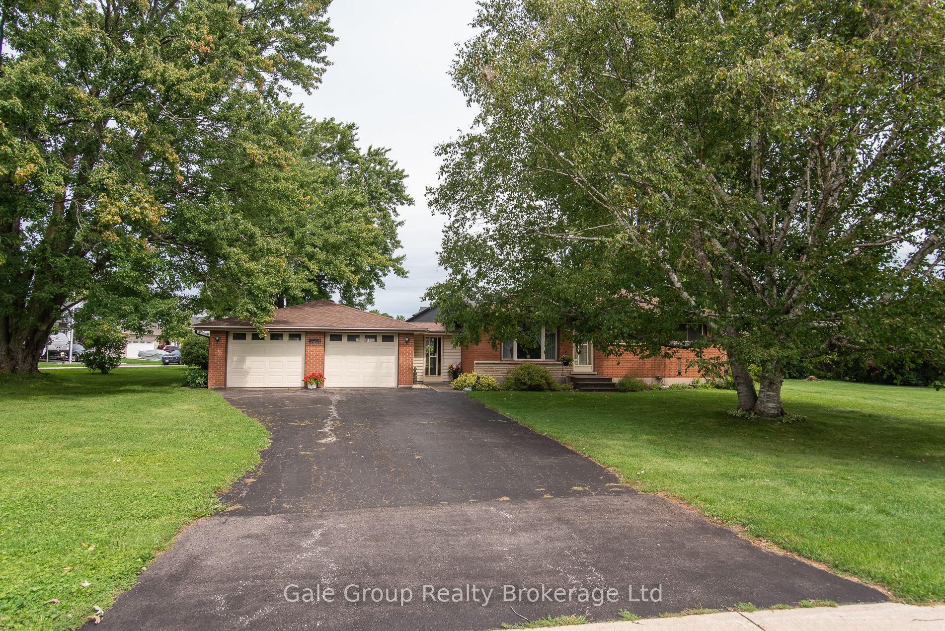 20 GEORGE Street E, East Zorra-Tavistock, ON N0J 1M0 photo 3