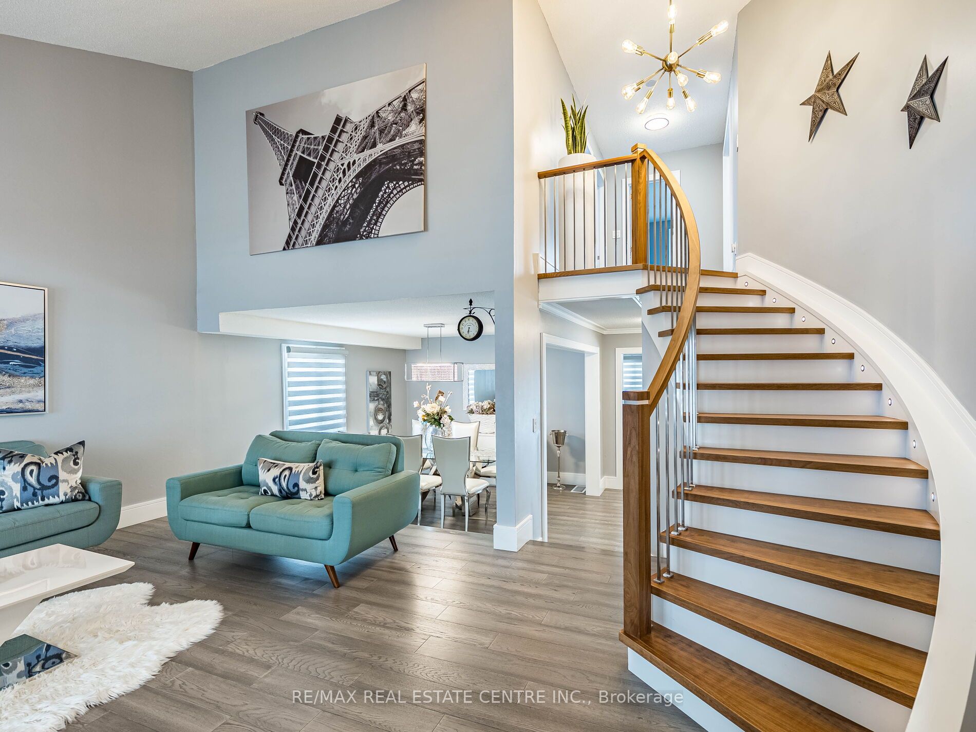 114 Parkwood Crescent, Hamilton, ON L8V 4Z7