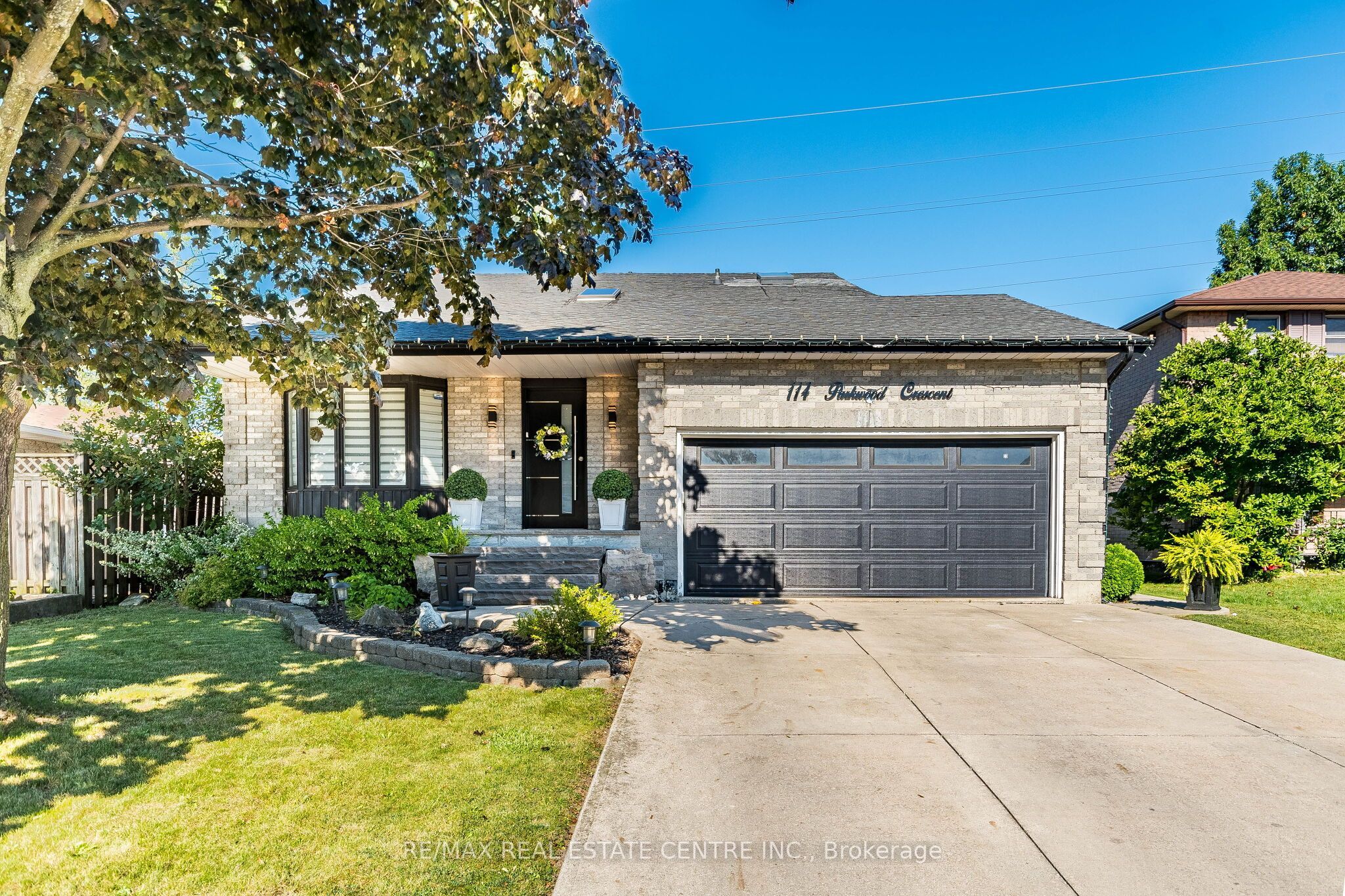 114 Parkwood Crescent, Hamilton, ON L8V 4Z7 photo 2