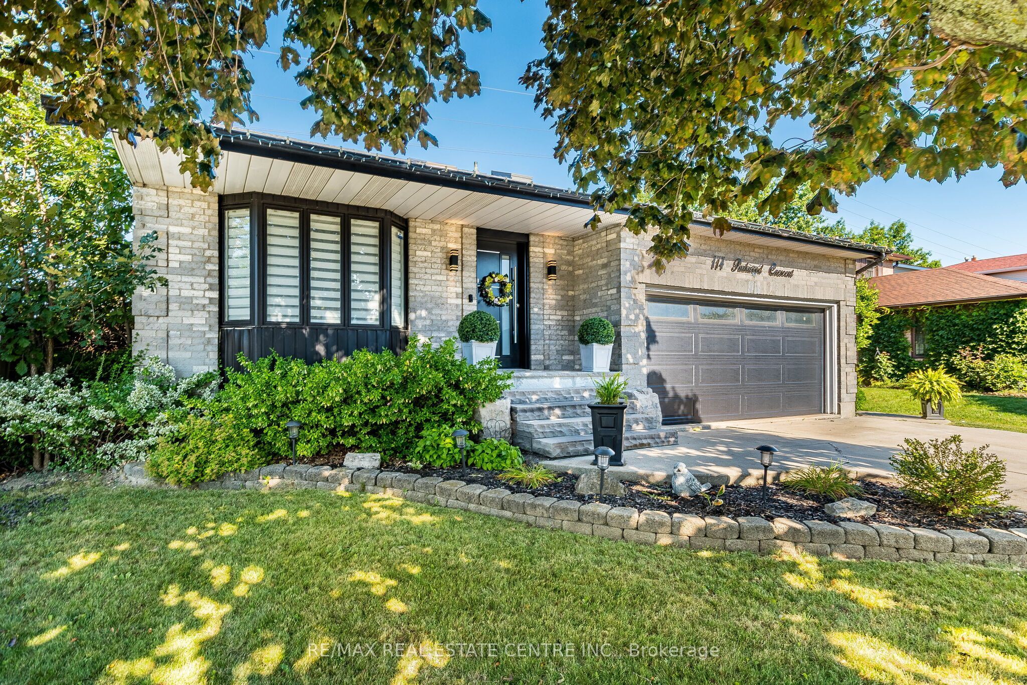 114 Parkwood Crescent, Hamilton, ON L8V 4Z7 photo 3