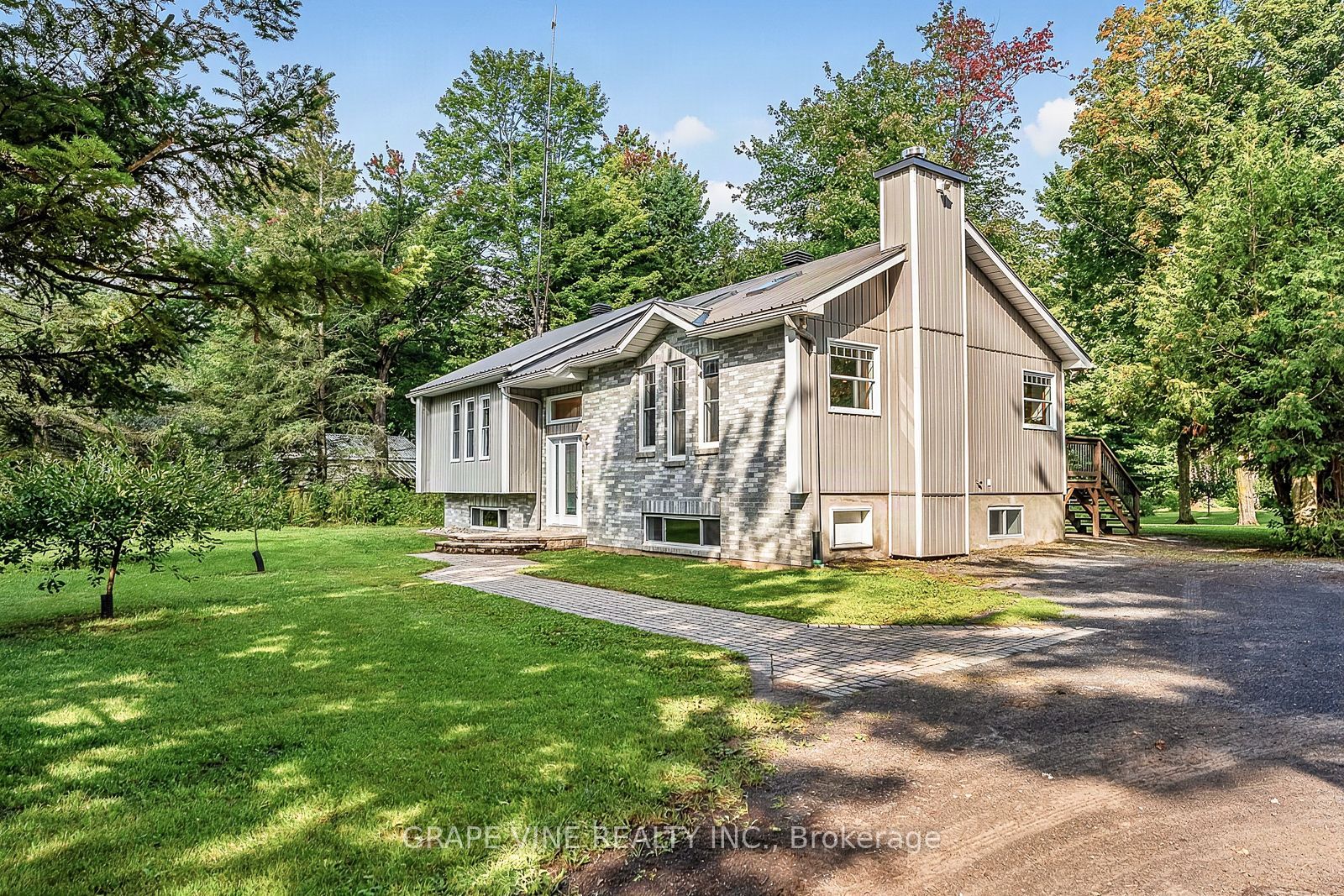 1951 Concession 7 Road, Alfred and Plantagenet, ON K0B 1C0 photo 3