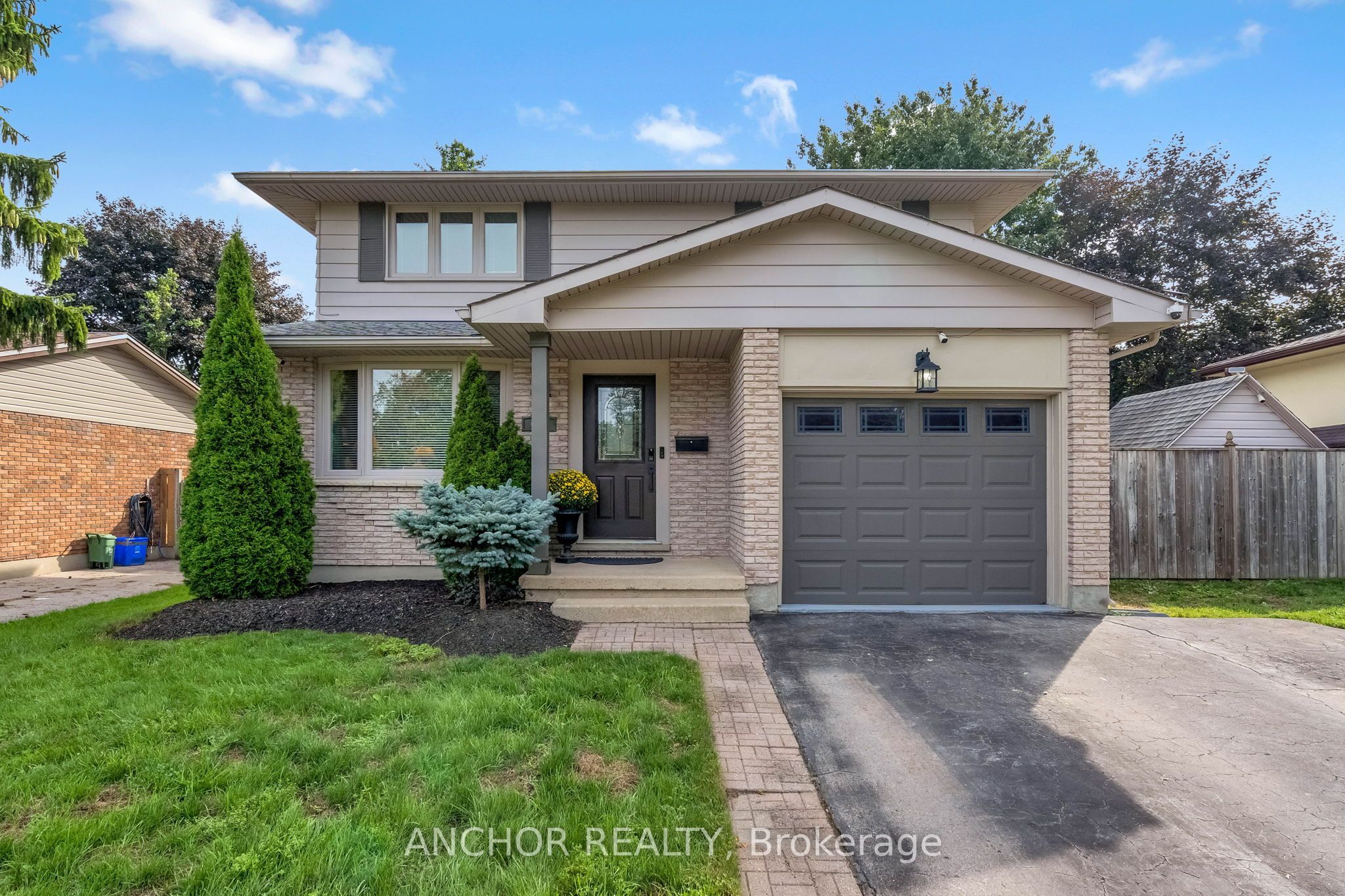684 Griffith Street, London South, ON N6K 2W4