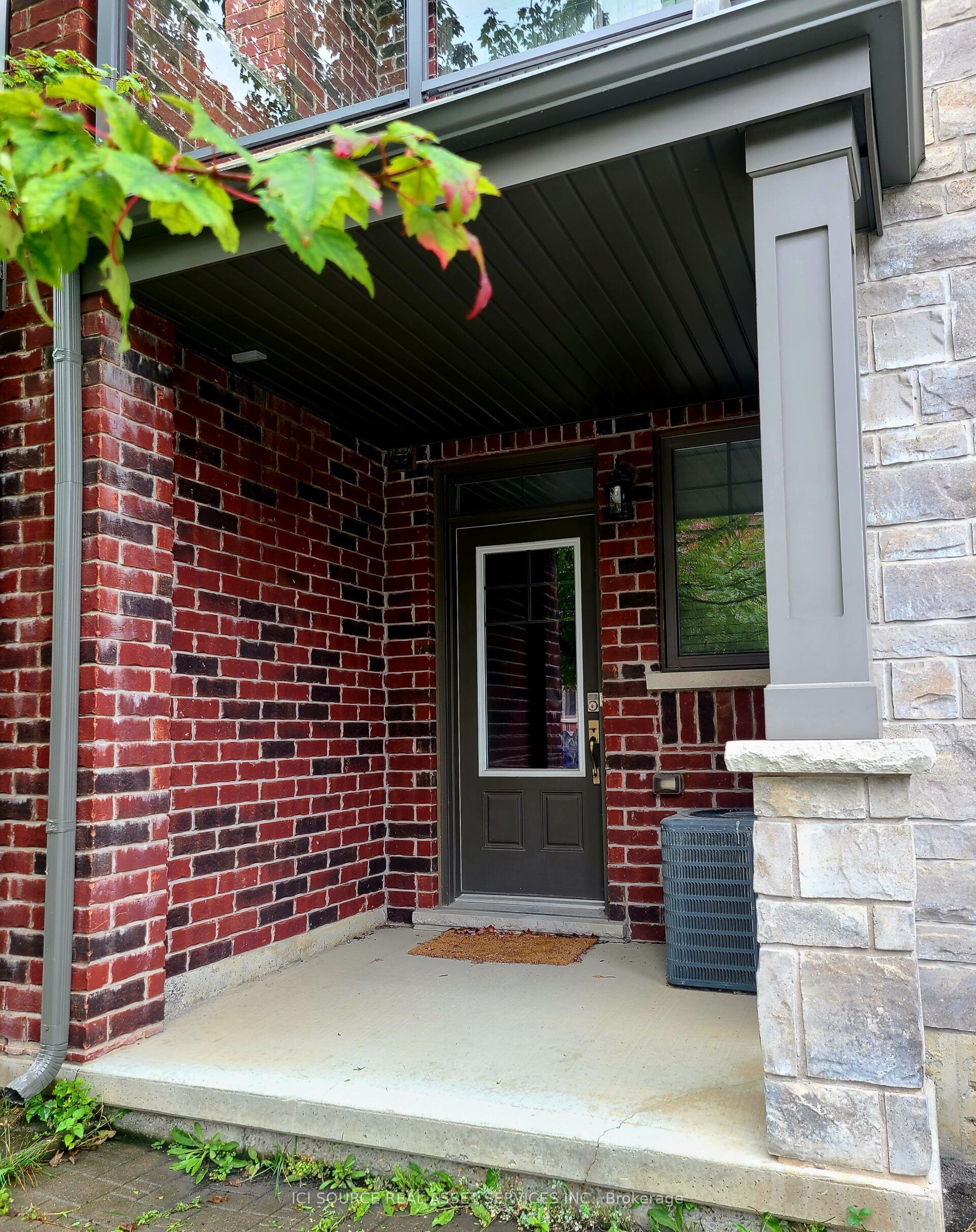 8 Whaley Lane, Hamilton, ON L9G 0G7 photo 2