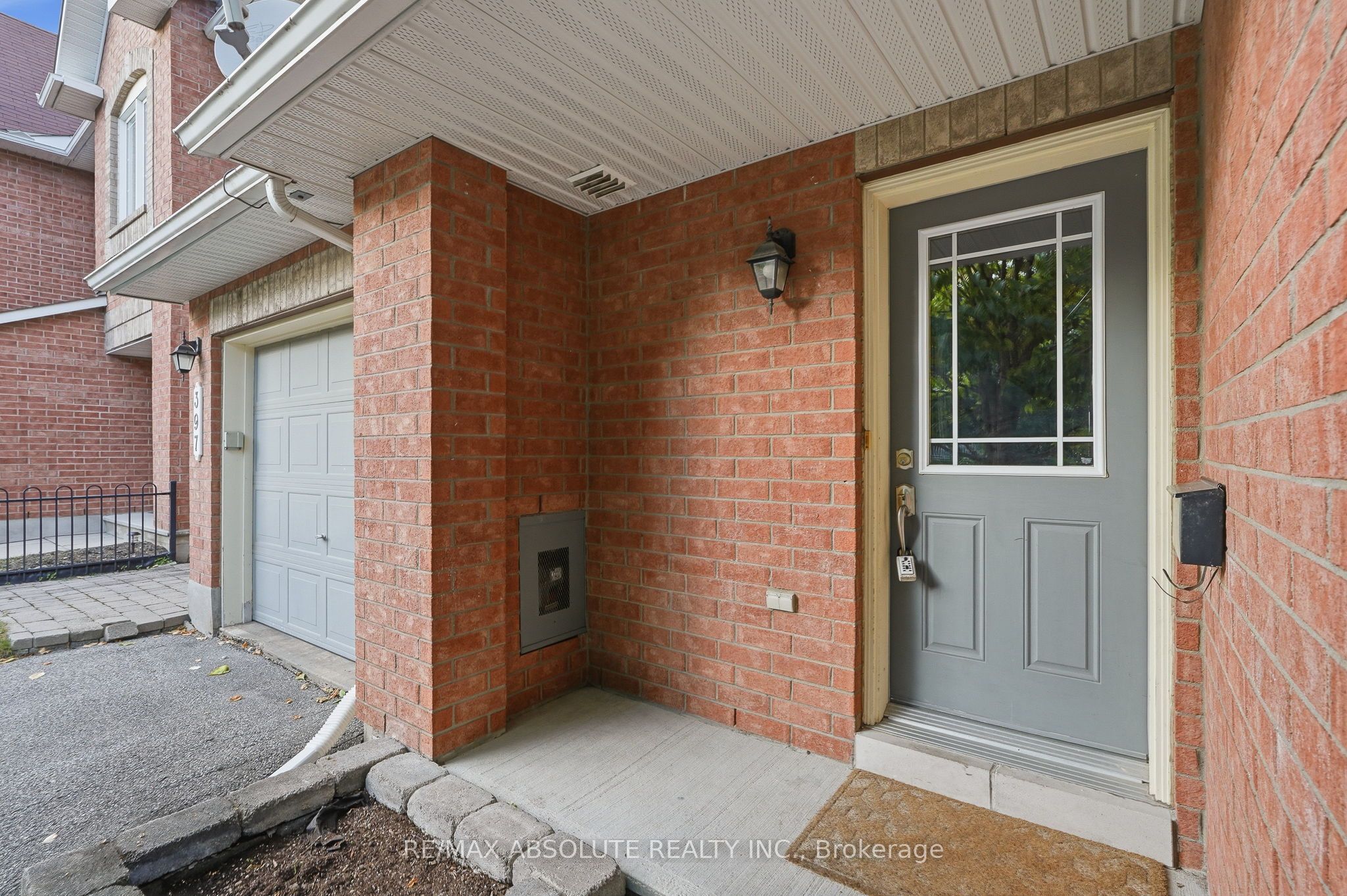 399 STATEWOOD Drive, Kanata, ON K2K 0B7 photo 2
