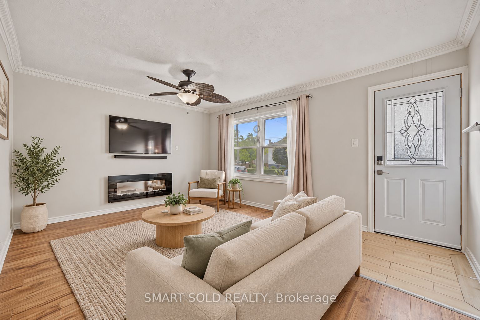 7 Elmwood Avenue, St. Catharines, ON L2R 2T5 photo 2