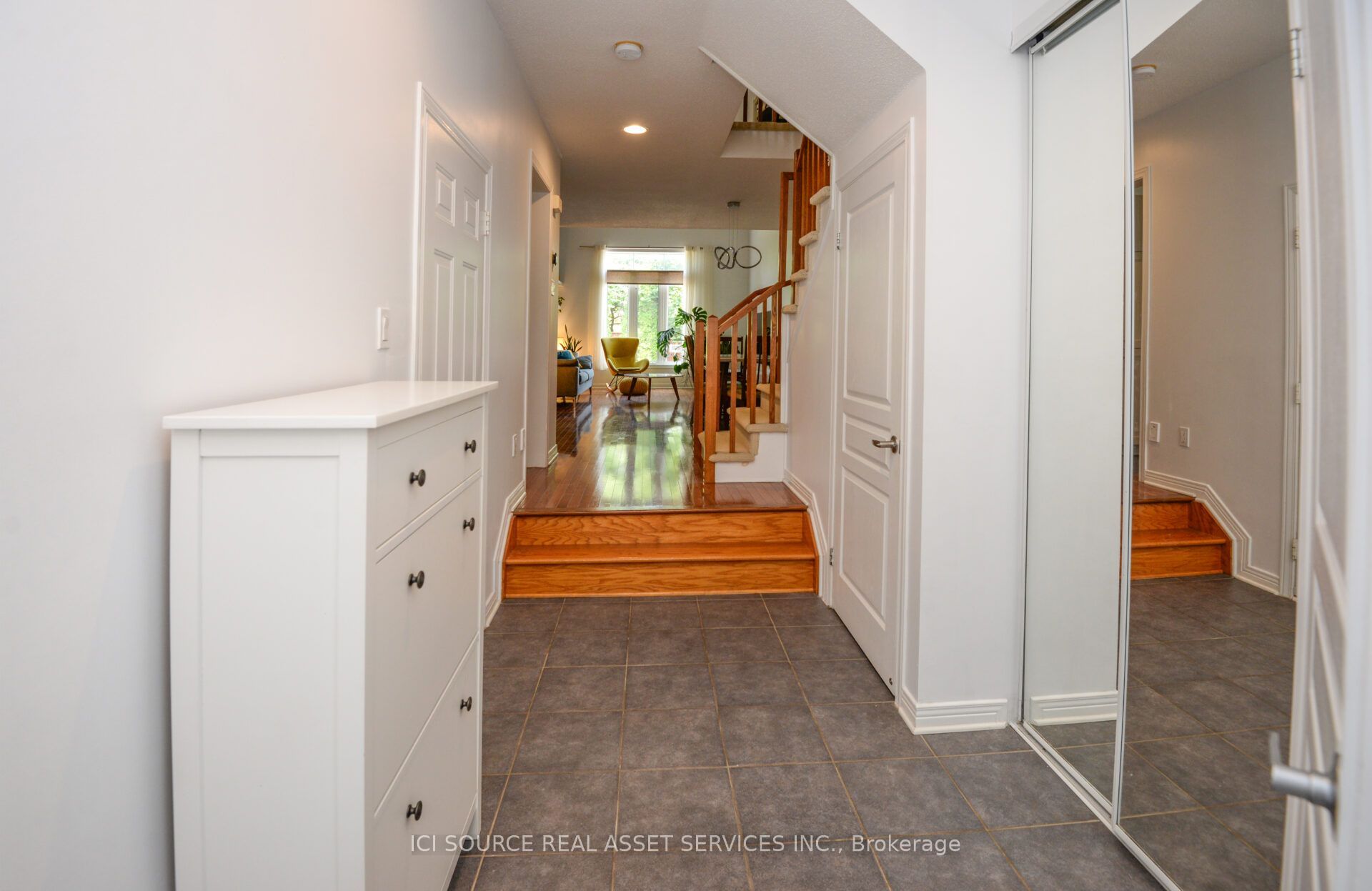 25 Saddlesmith Circle, Kanata, ON K2M 2Y8 photo 2