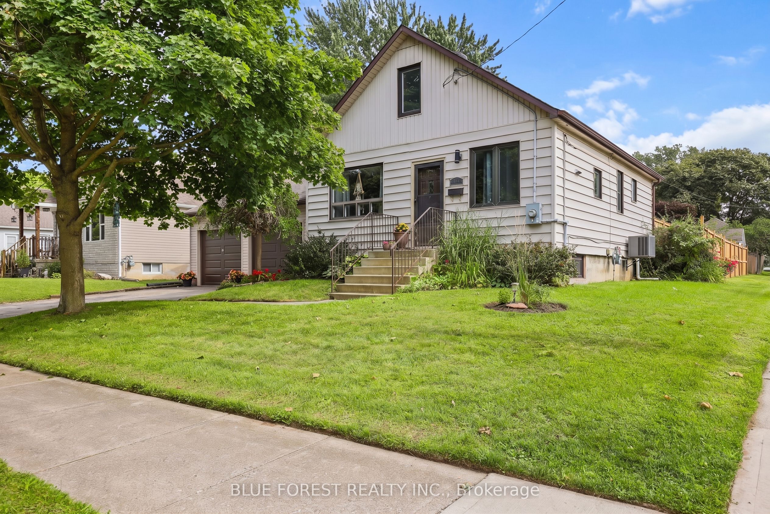 459 Salisbury Street, London East, ON N5Y 3B4