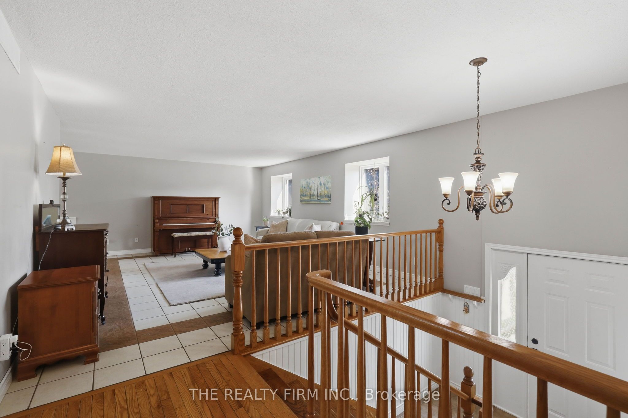 1 Hueston Drive, Thames Centre, ON N0M 2P0 photo 5