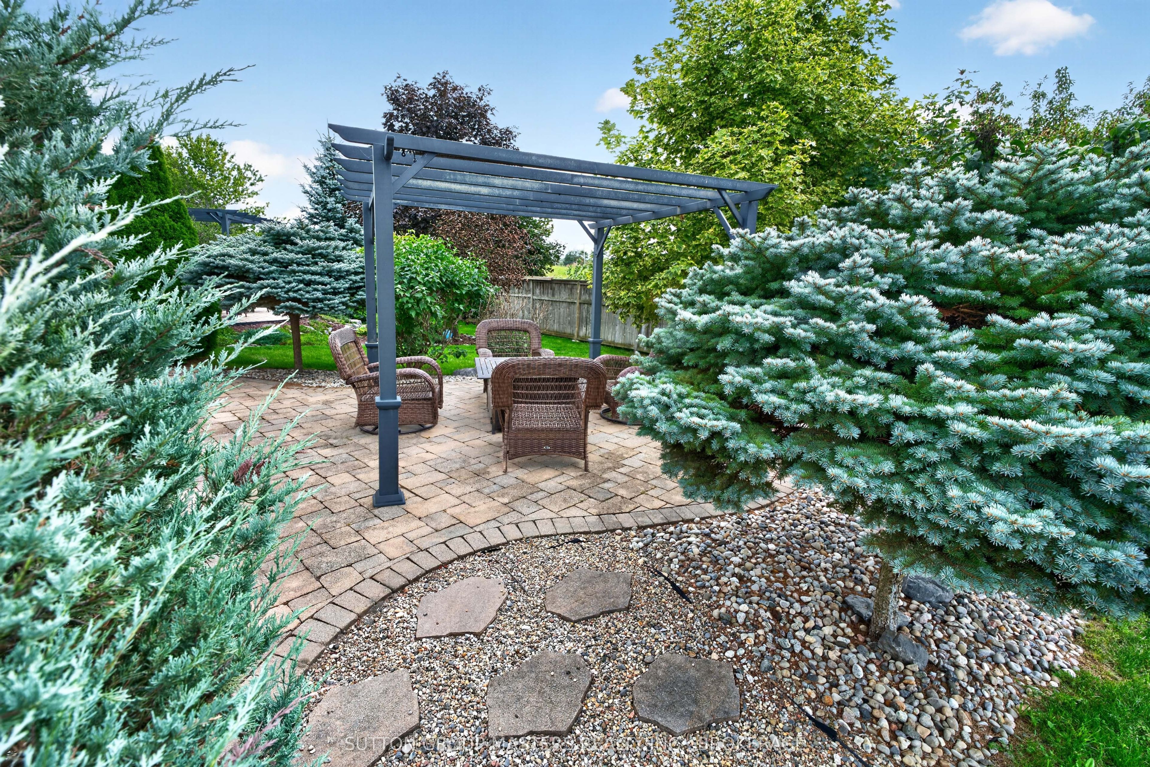 100 Britannia Crescent, Loyalist, ON K0H 1G0 photo 3