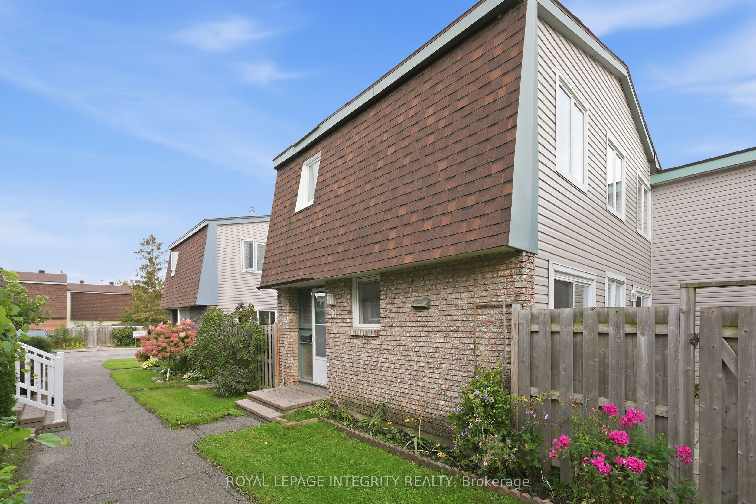 2057 Jasmine Crescent 30, Beacon Hill North - South and Area, ON K1J 7W2 photo 3