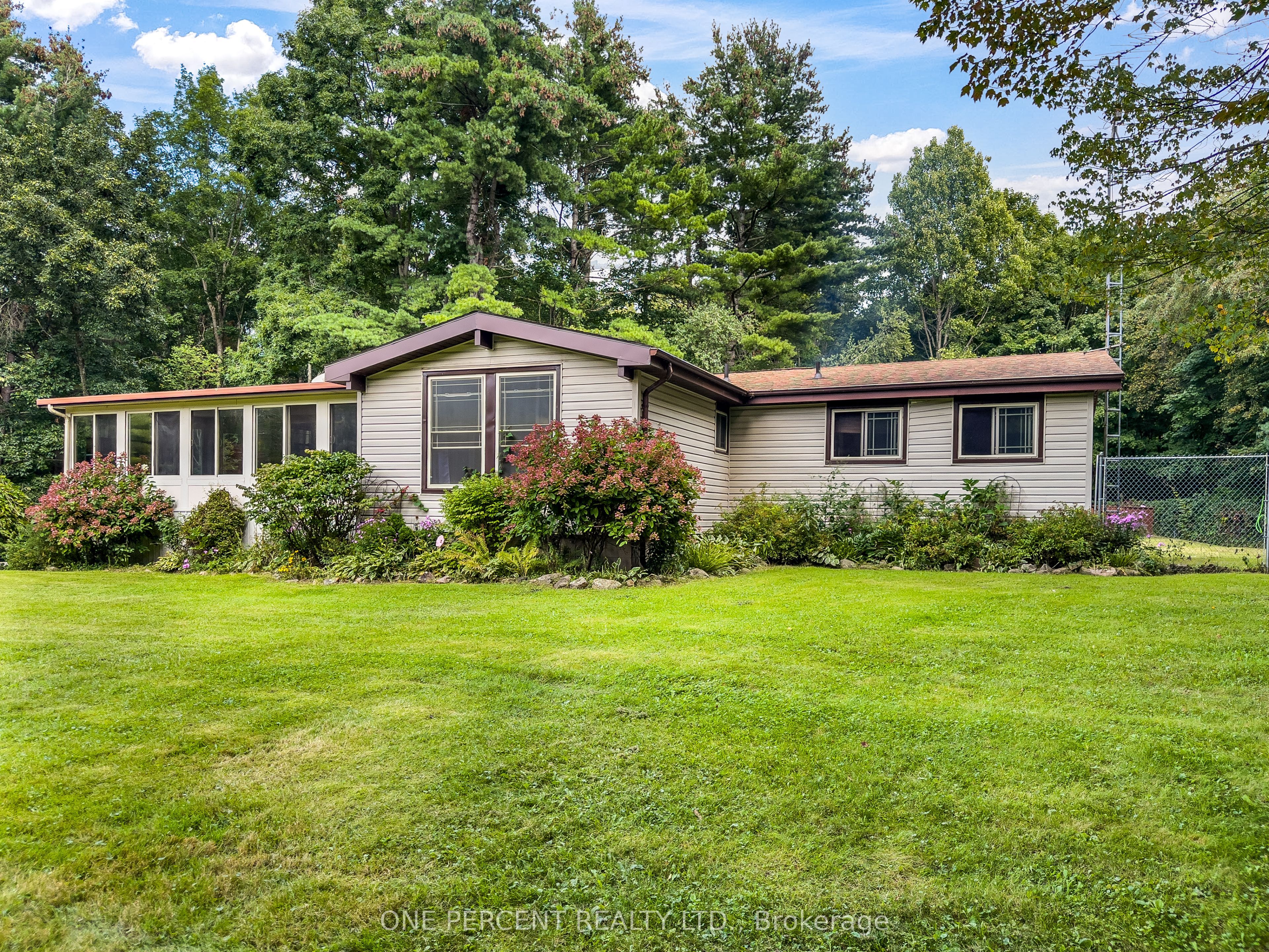 87 Fitzsimmons Road, Front of Leeds & Seeleys Bay, ON K0E 1L0