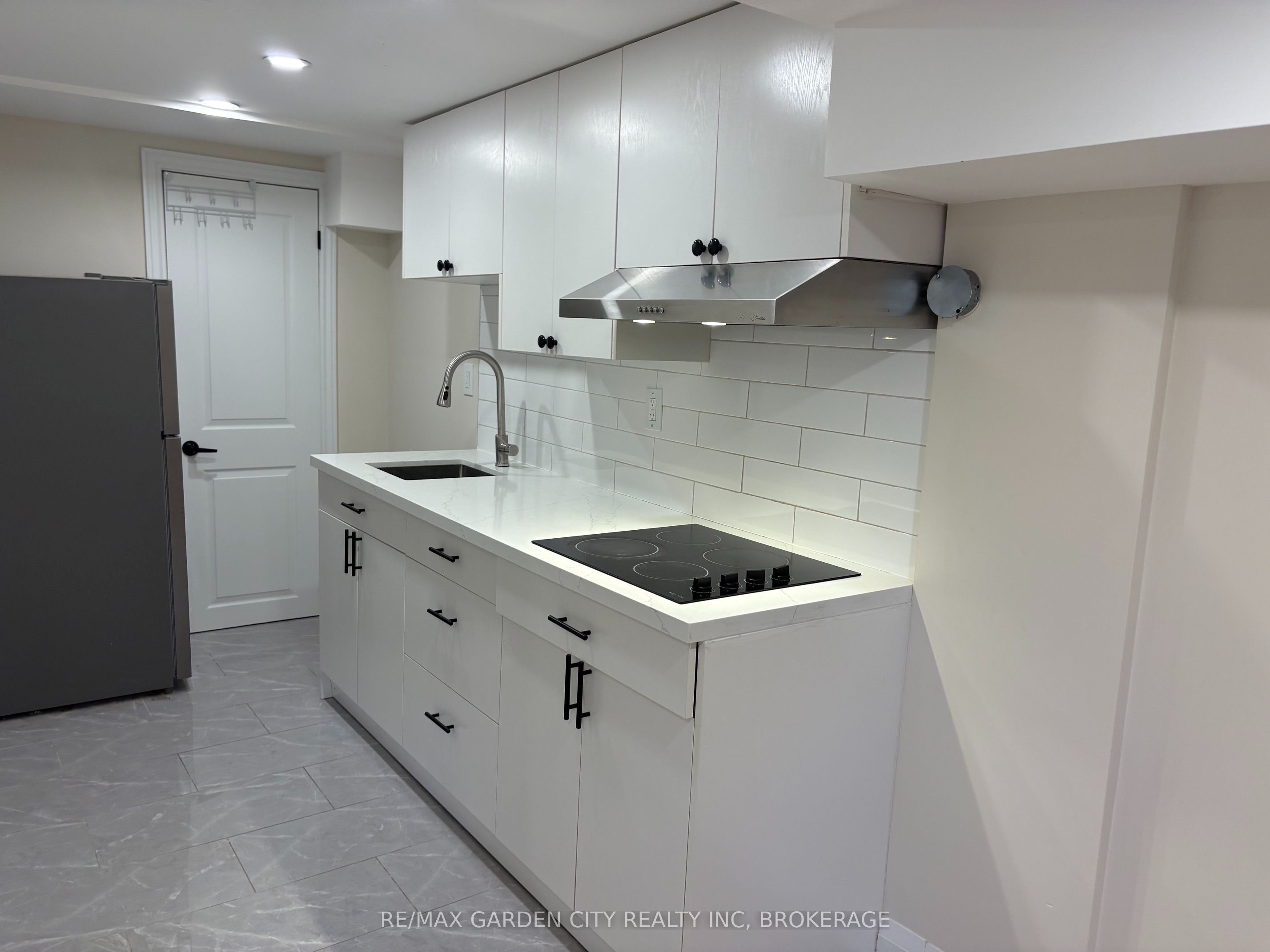 60 Wakelin Terrace LWR-1B, St. Catharines, ON L2M 4K9