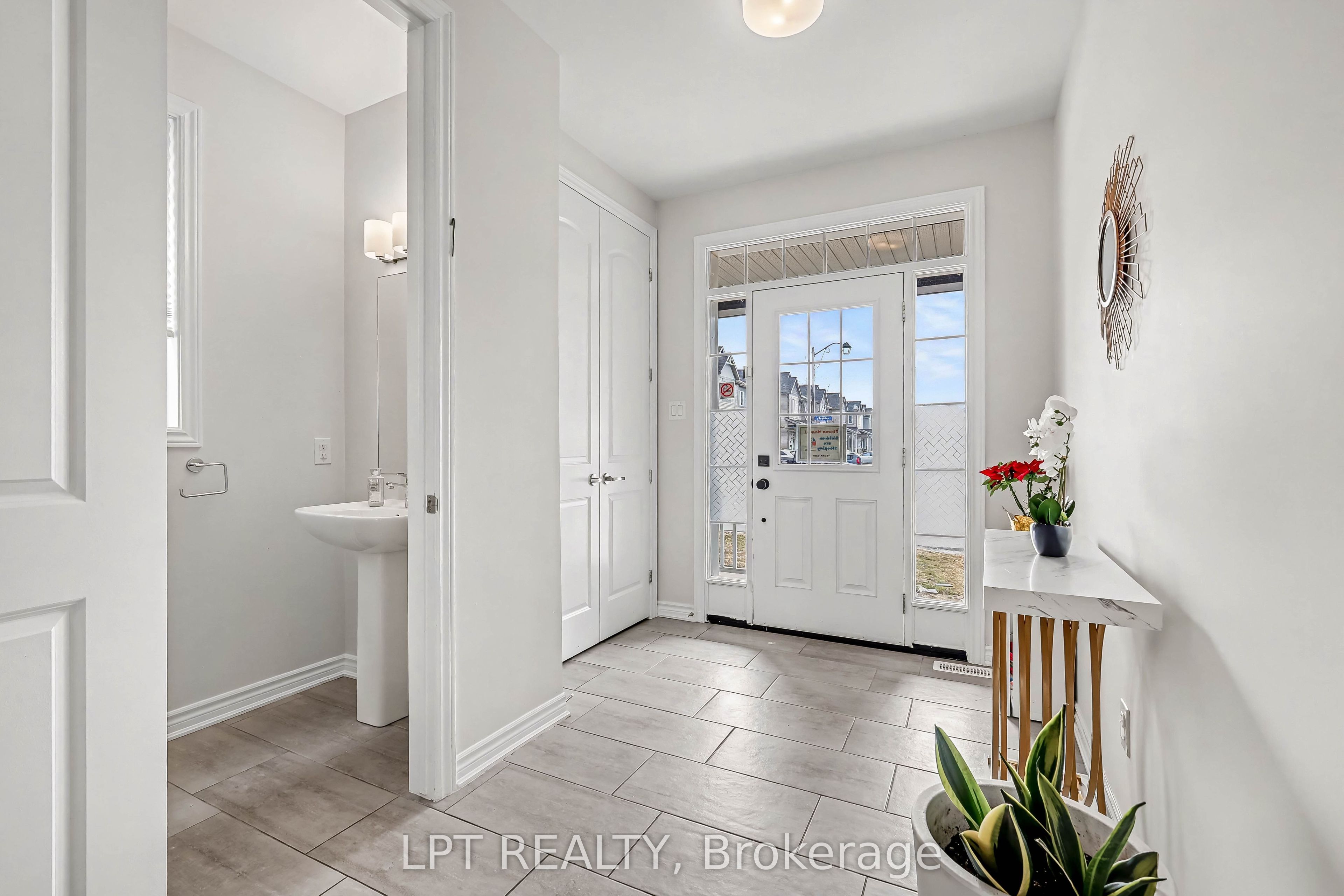 730 Perseus Avenue, Barrhaven, ON K2J 6V8 photo 3