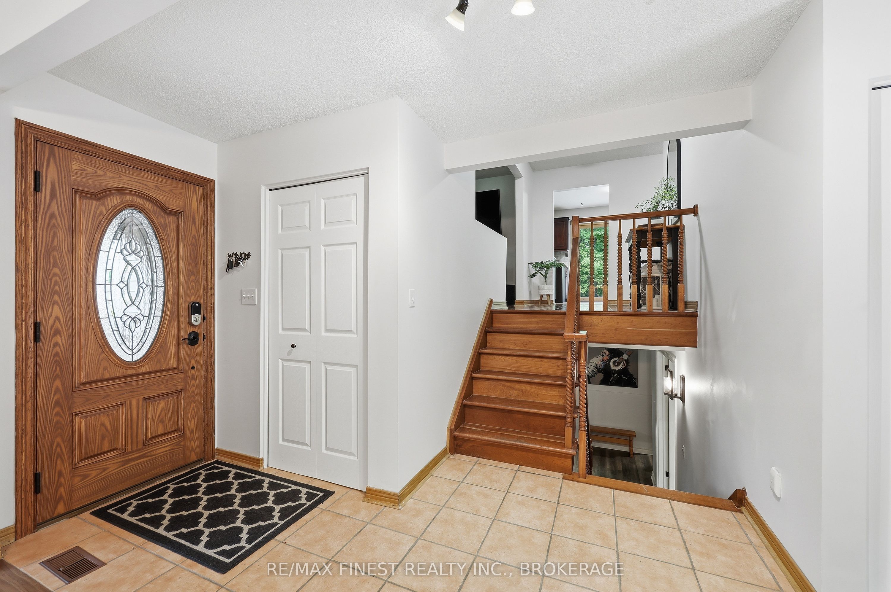 1465 Middle Road, Kingston, ON K7L 5H6 photo 3