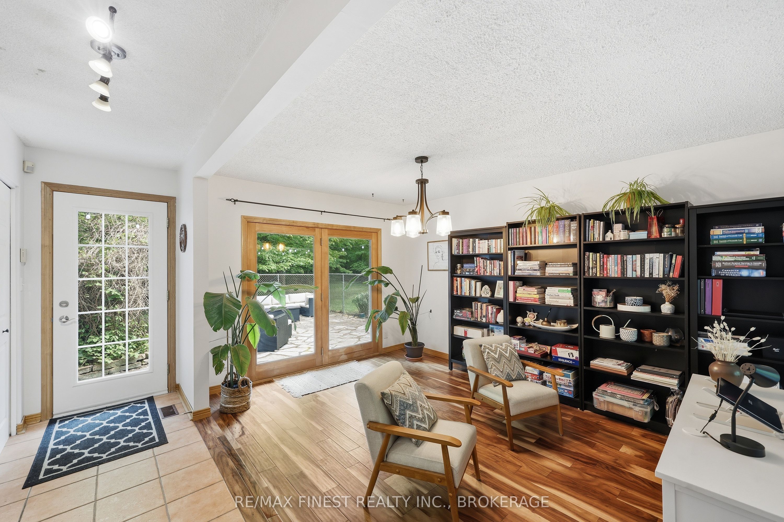 1465 Middle Road, Kingston, ON K7L 5H6 photo 4
