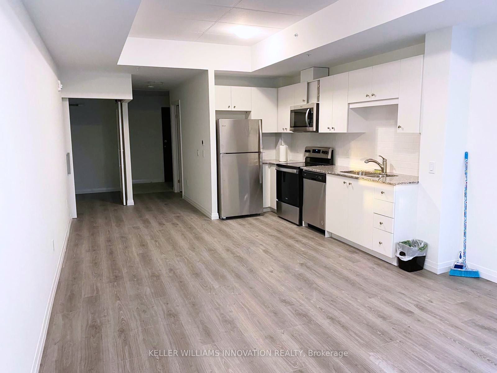 108 GARMENT Street 406, Kitchener, ON N2G 0E2 photo 2
