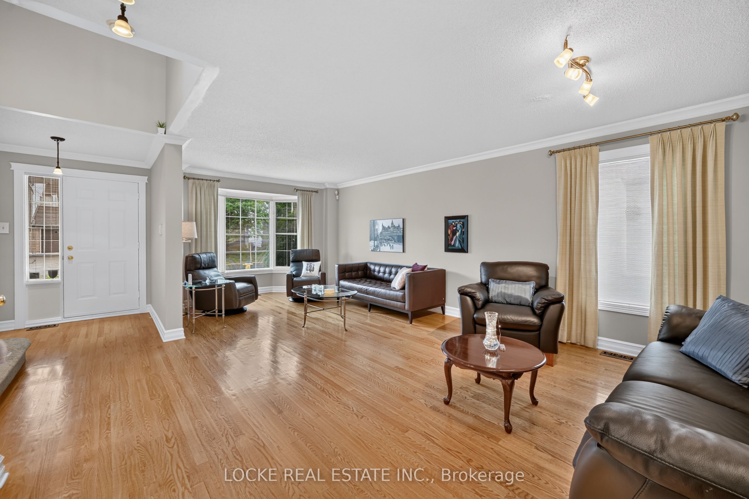 5934 Gladewoods Place, Orleans - Convent Glen and Area, ON K1W 1G5 photo 5