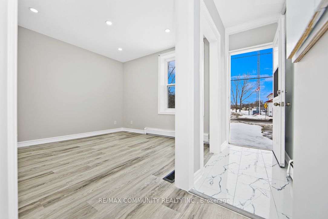 83 Moira Street W, Belleville, ON K8P 1S7 photo 3