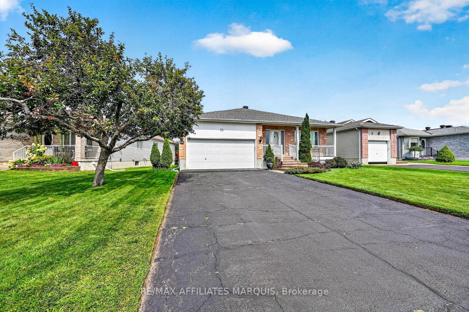 11 Decaria Boulevard, Perth, ON K7H 3P6 photo 2
