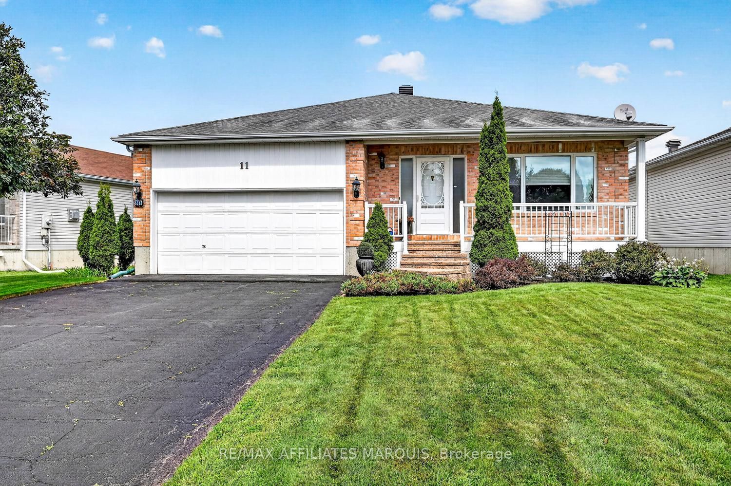 11 Decaria Boulevard, Perth, ON K7H 3P6 photo 3