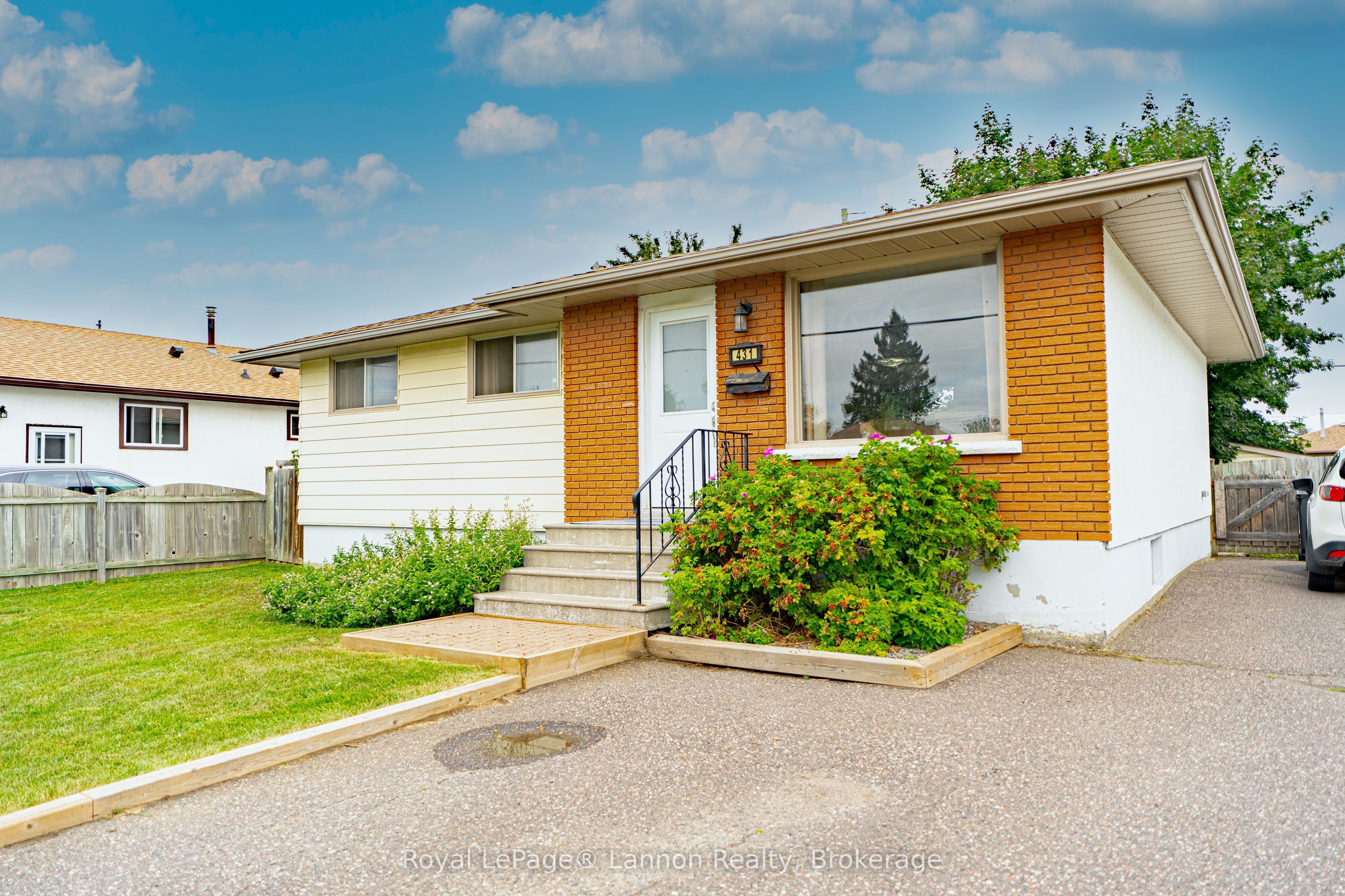 431 Churchill Drive W, Thunder Bay, ON P7C 1V8 photo 3