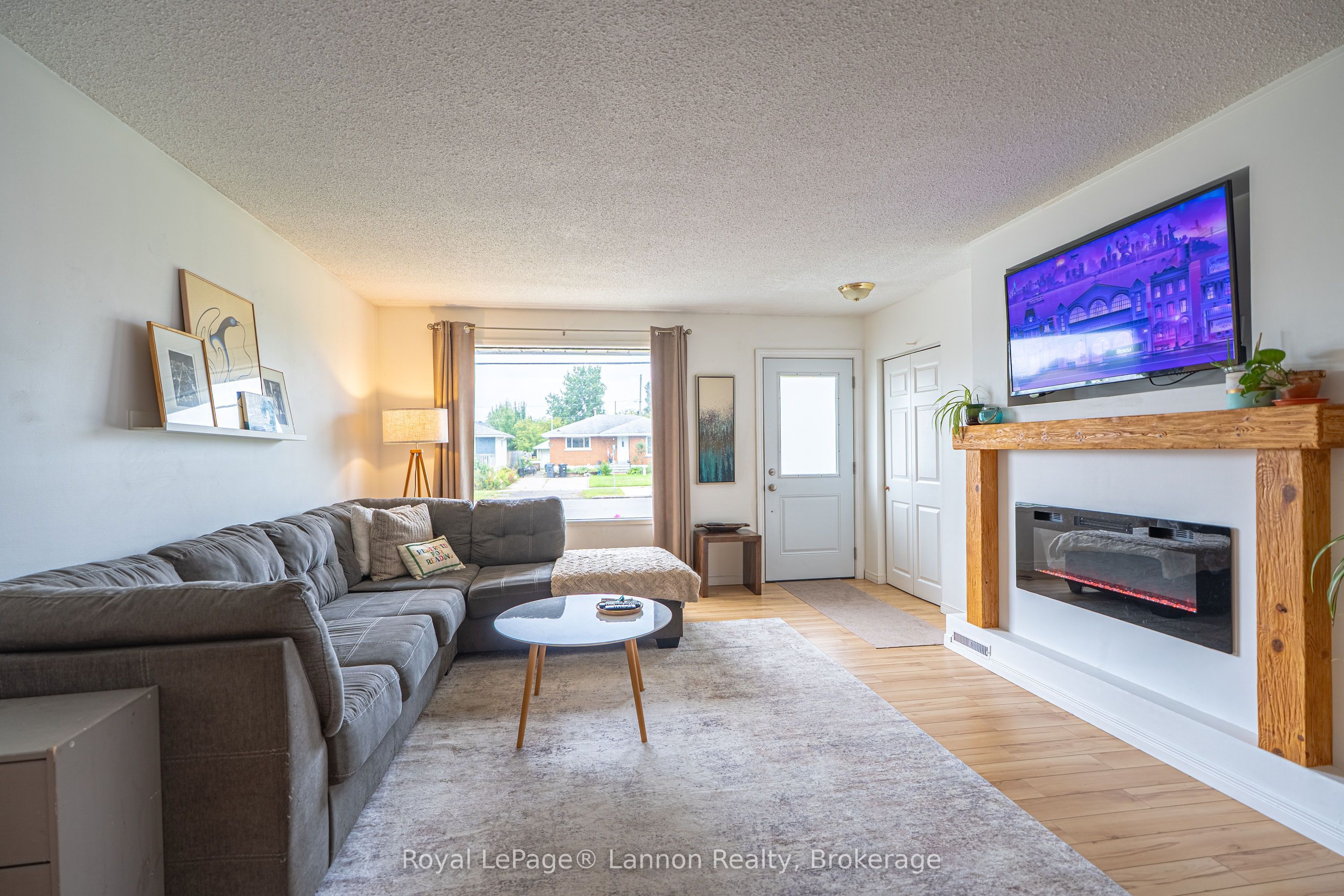 431 Churchill Drive W, Thunder Bay, ON P7C 1V8 photo 4