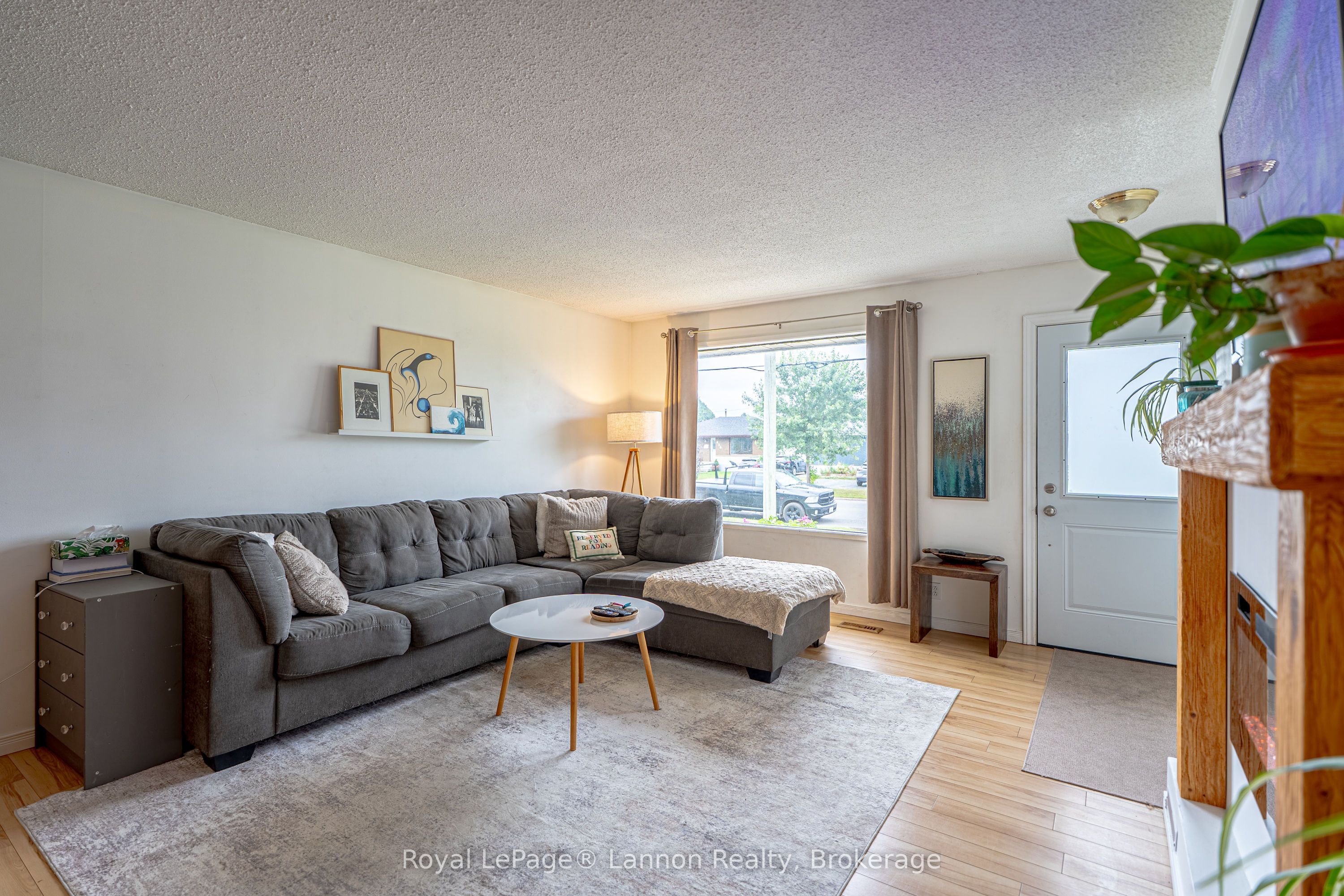 431 Churchill Drive W, Thunder Bay, ON P7C 1V8 photo 5
